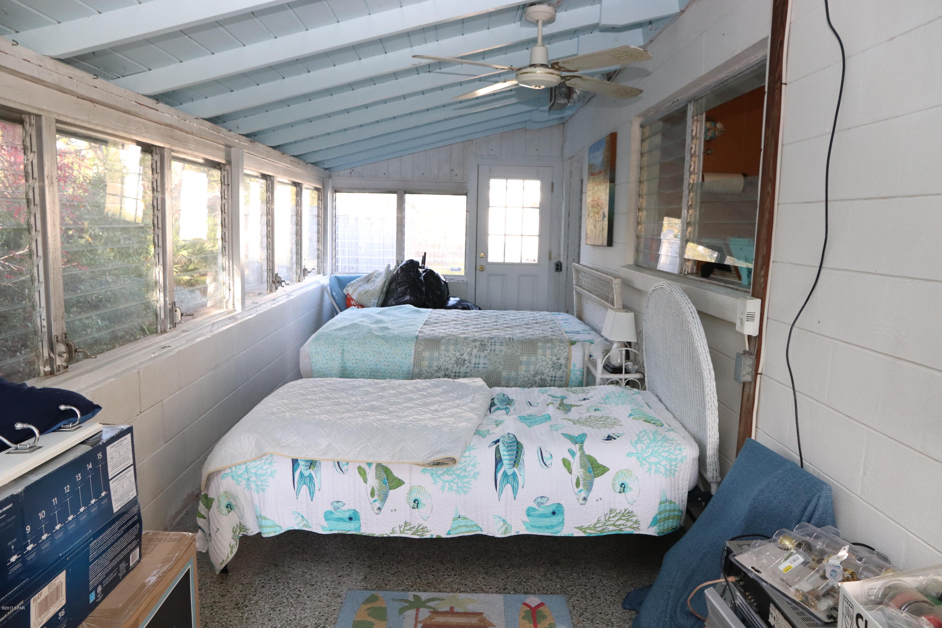 Laguna Beach Estates 6th Add - Commercial Sale