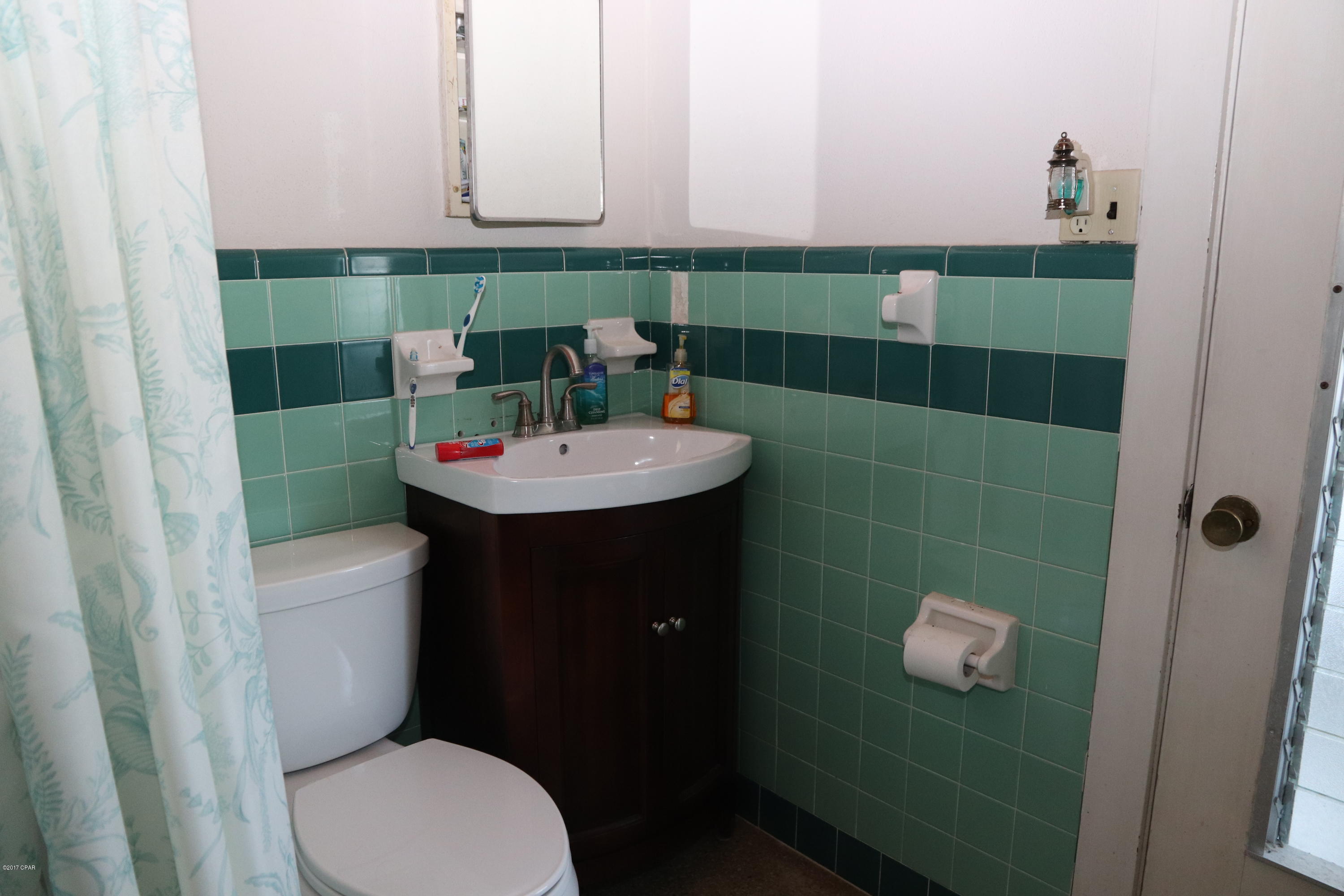 Laguna Beach Estates 6th Add - Commercial Sale