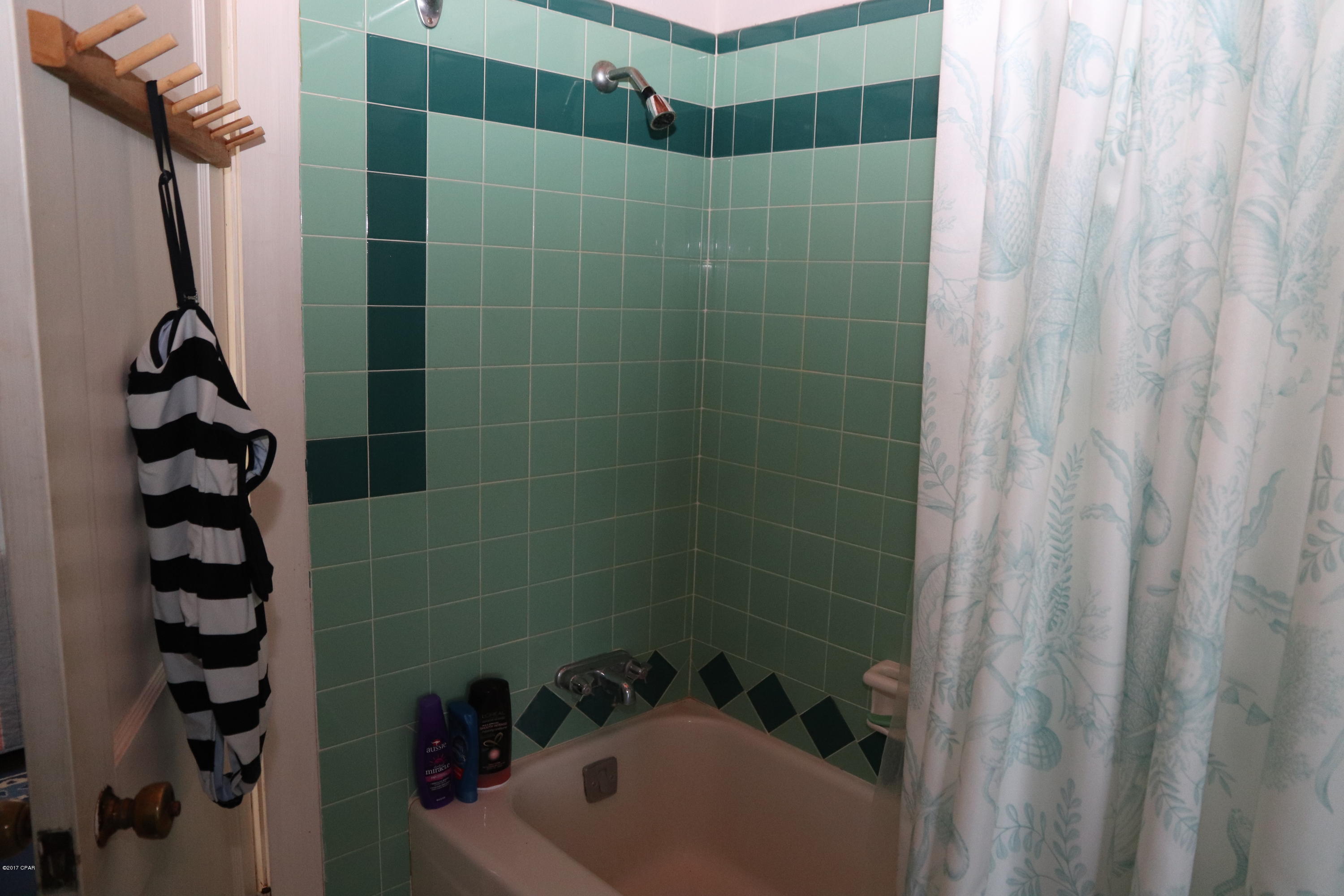 Laguna Beach Estates 6th Add - Commercial Sale