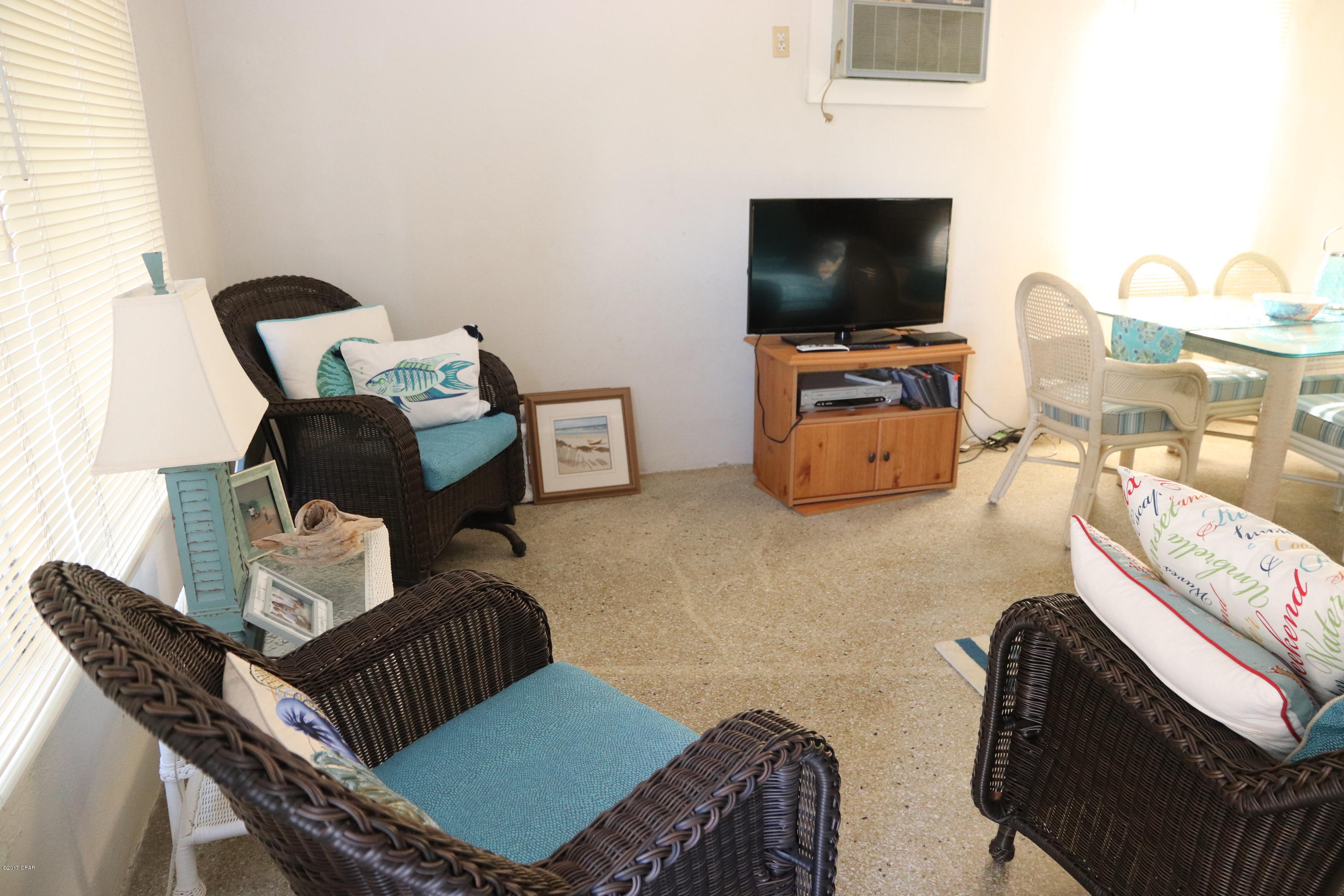 Laguna Beach Estates 6th Add - Commercial Sale