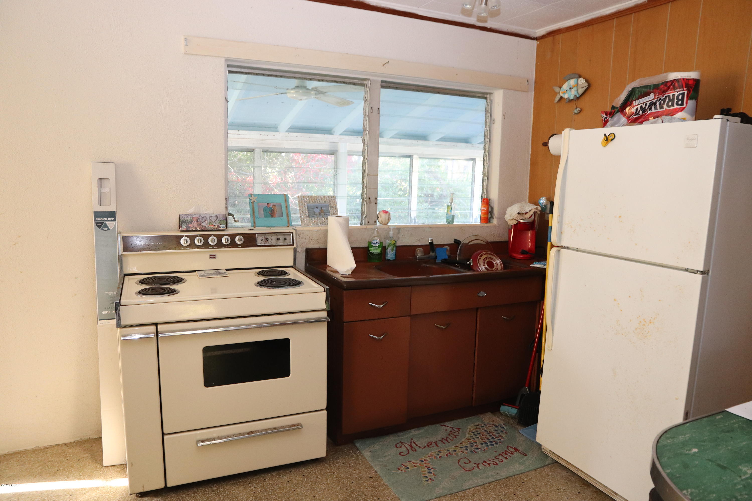 Laguna Beach Estates 6th Add - Commercial Sale