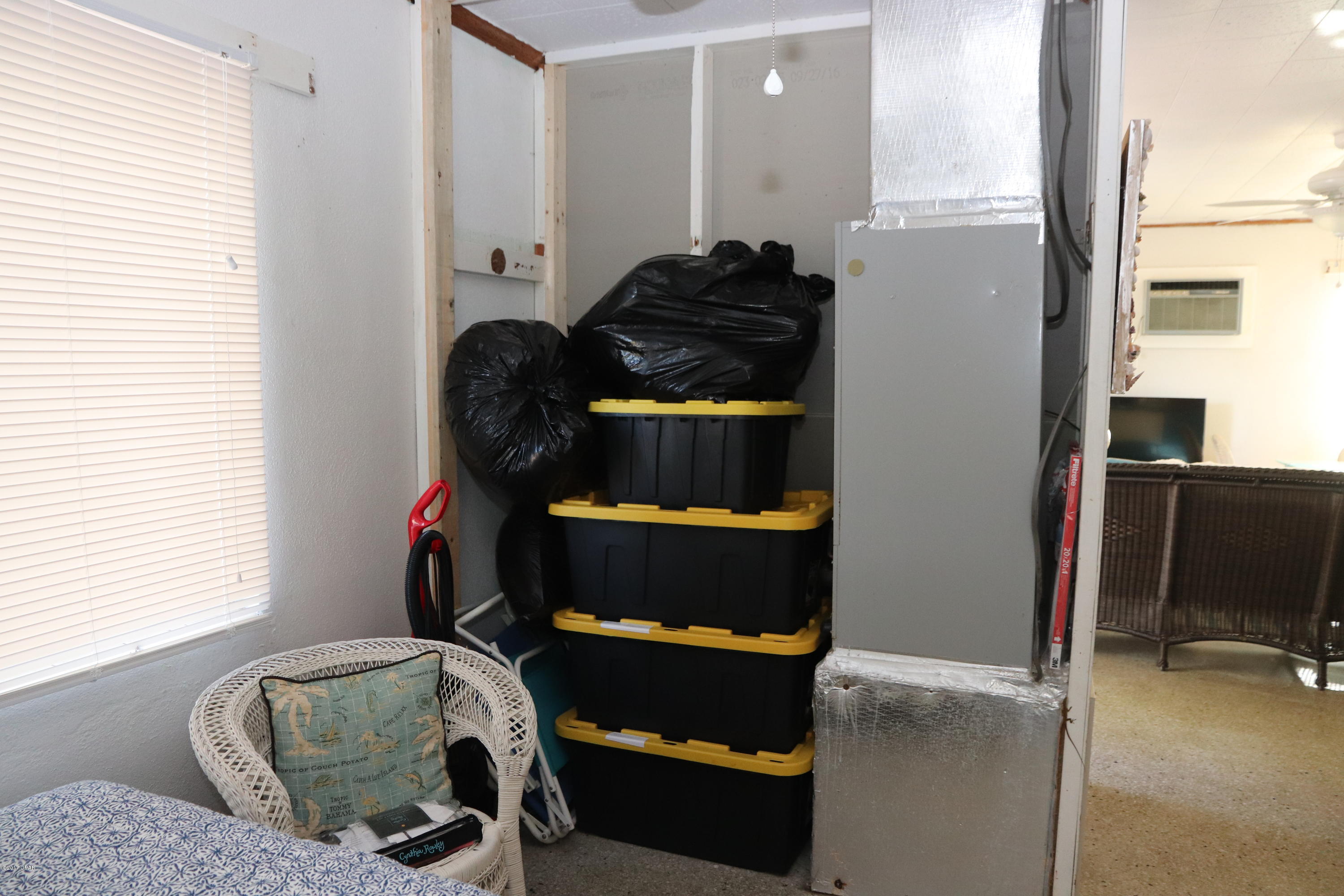 Laguna Beach Estates 6th Add - Commercial Sale