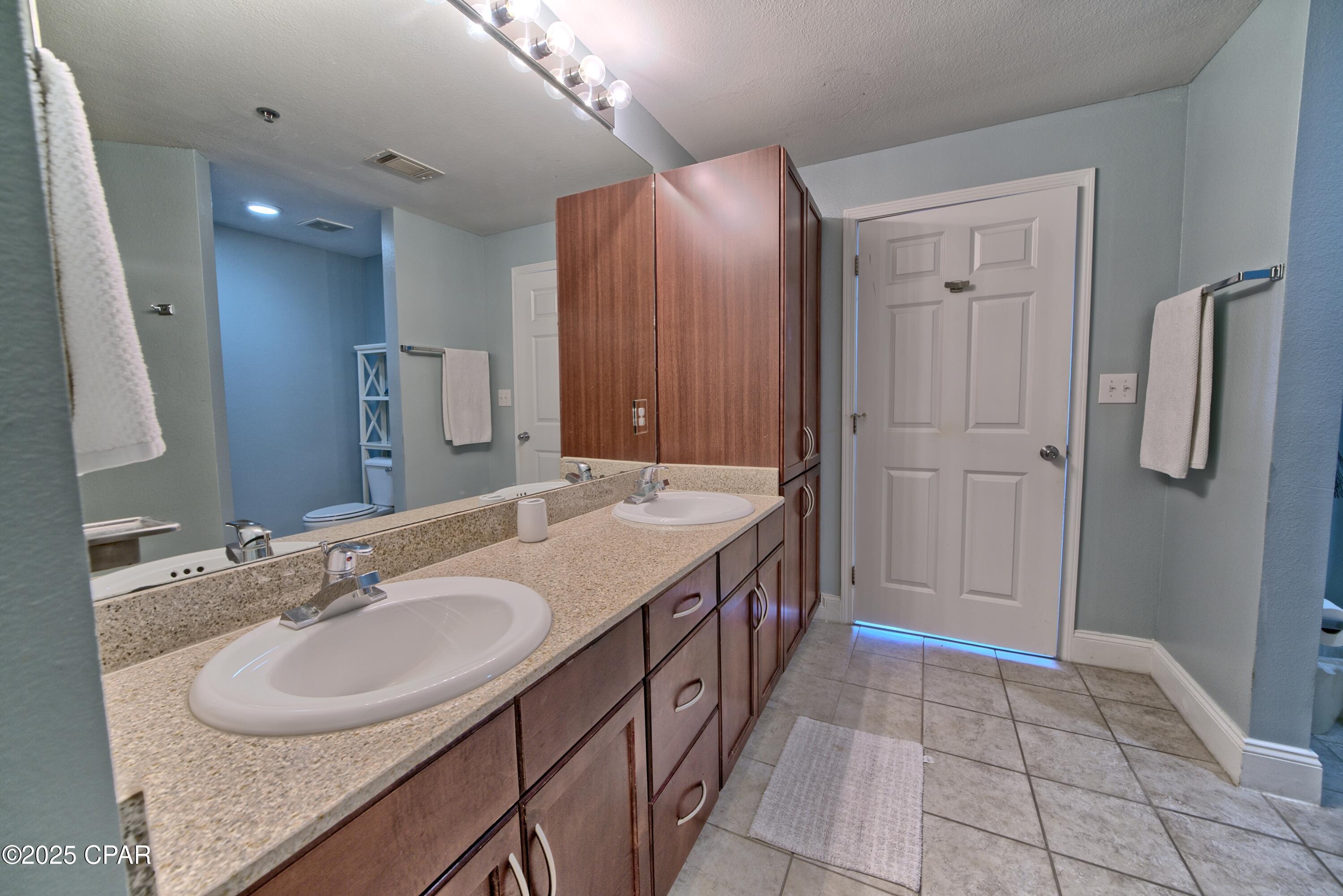 Laketown Wharf - Residential