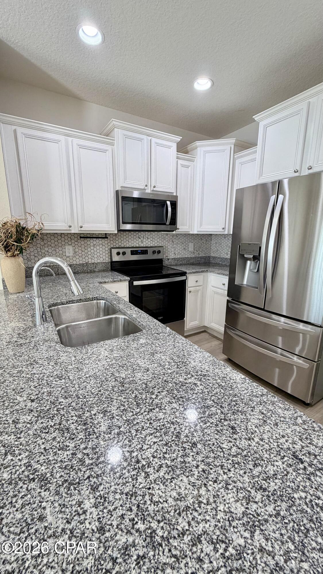 Hathaway Townhomes - Residential Lease