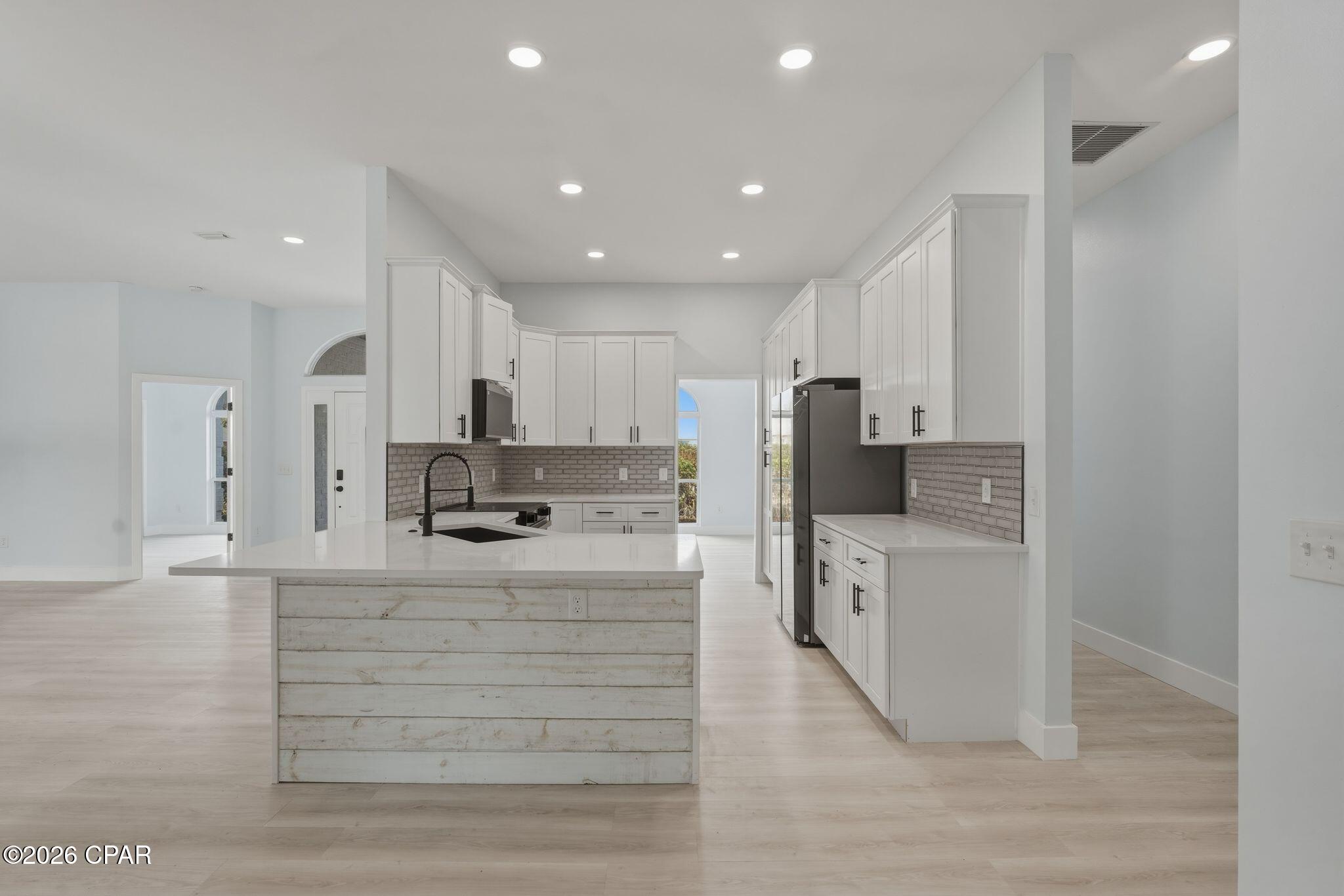 Country Club Harbour Estates - Residential