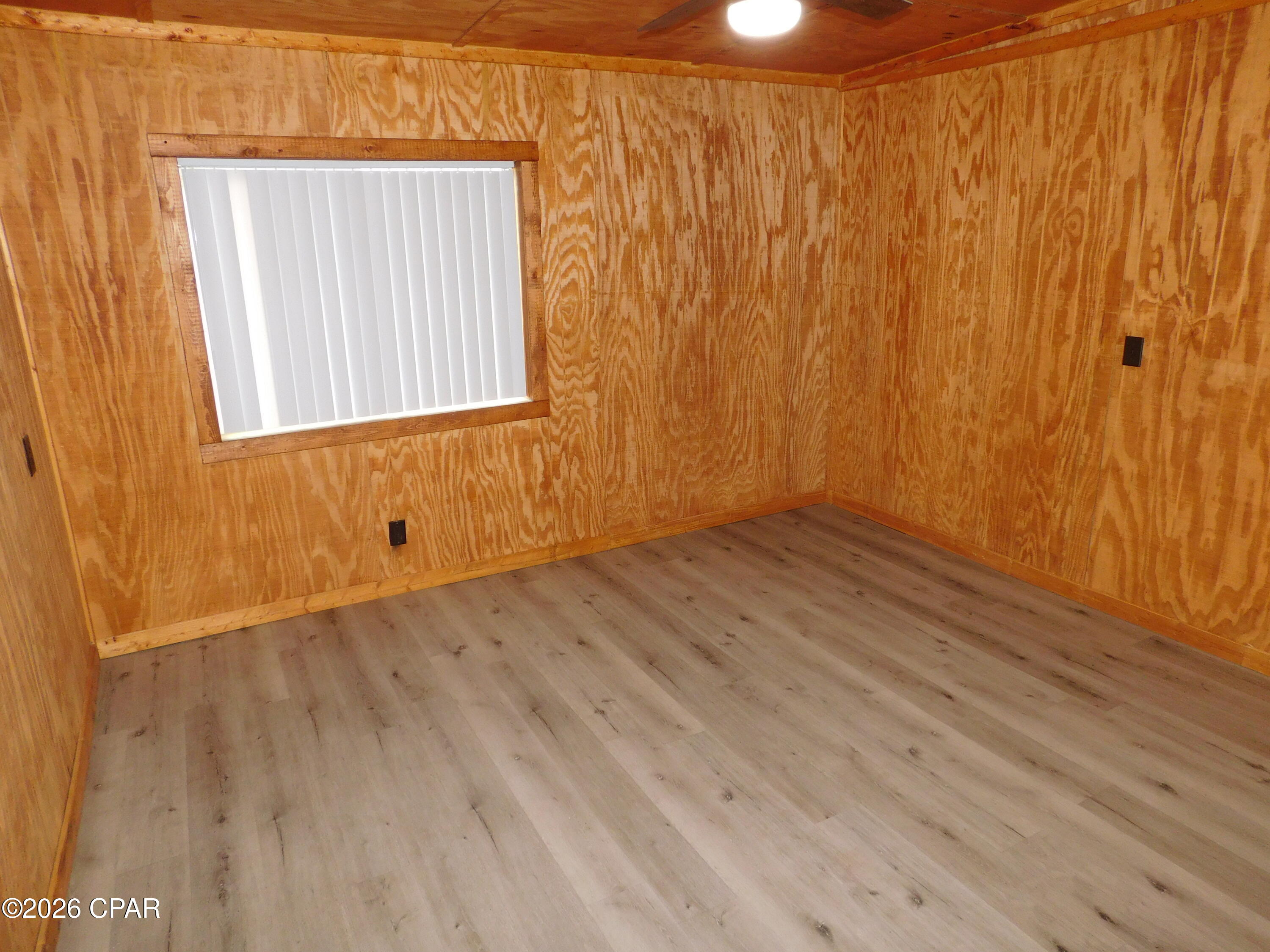 Green Hills - Commercial Sale