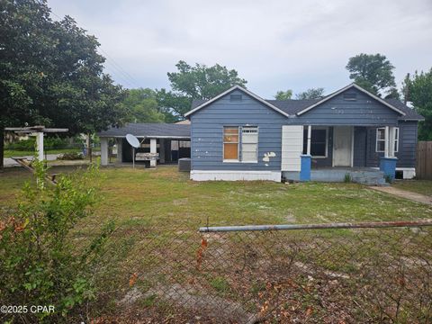 520 Maine Avenue Panama City FL 32401
