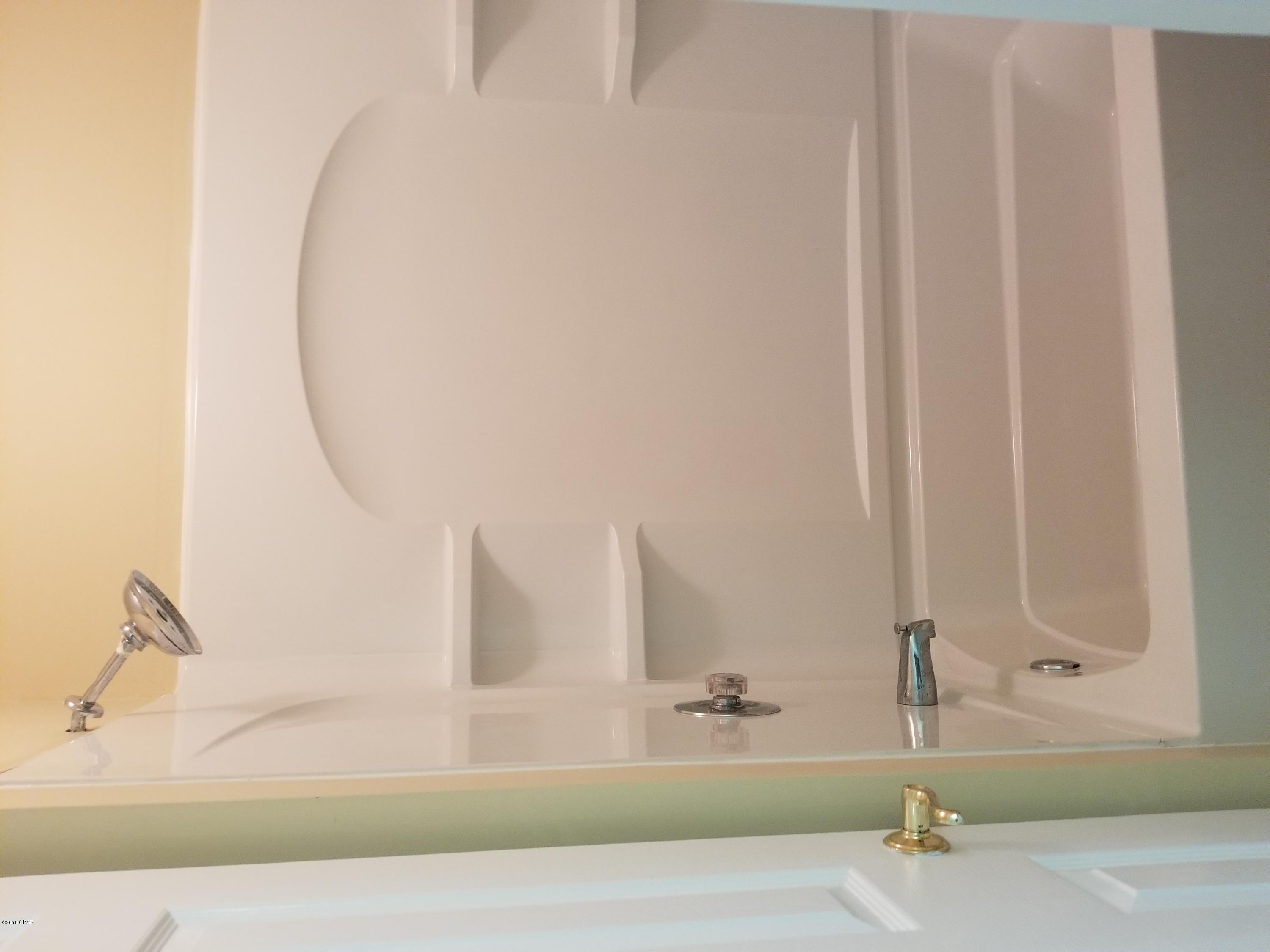 The Landings At Lake Caroline I - Residential Lease