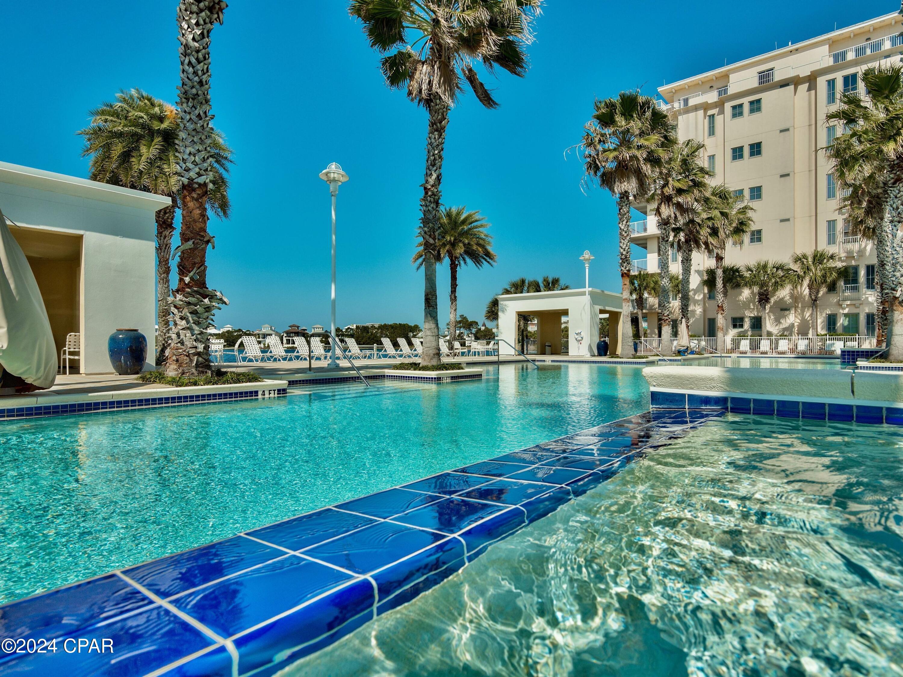 Carillon Beach Inn - Residential
