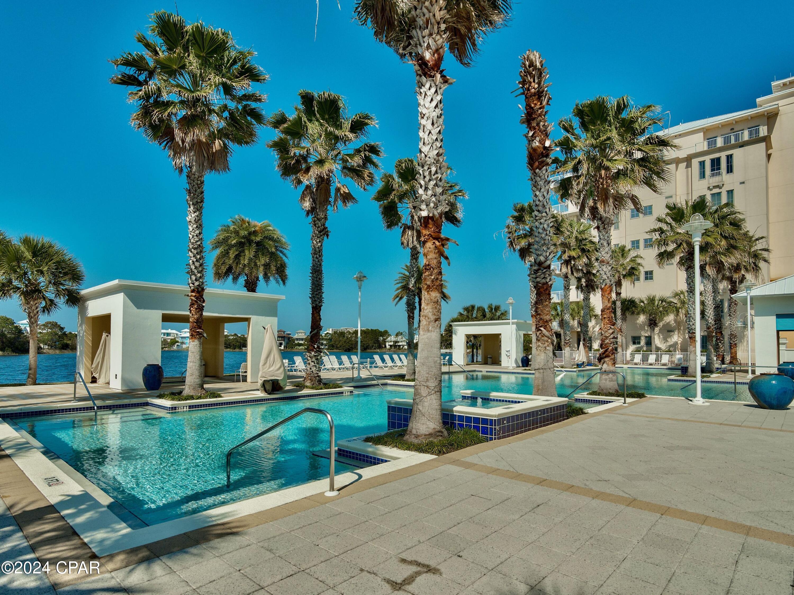 Carillon Beach Inn - Residential