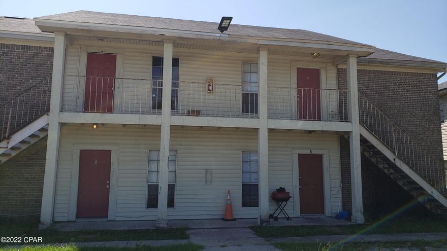 Newly renovated upstairs apartment offers 2 Bedrooms and 1 bath, located in Springfield. New flooring and paint throughout and brand new HVAC unit. Storage room located off the back porch for extra space! Washer and dryer hook ups inside the unit. Water, sewer, and garbage are included in rent.



*accepts small pets under 20 lbs*



*All pets are part of the application process and subject to the homeowner's approval*