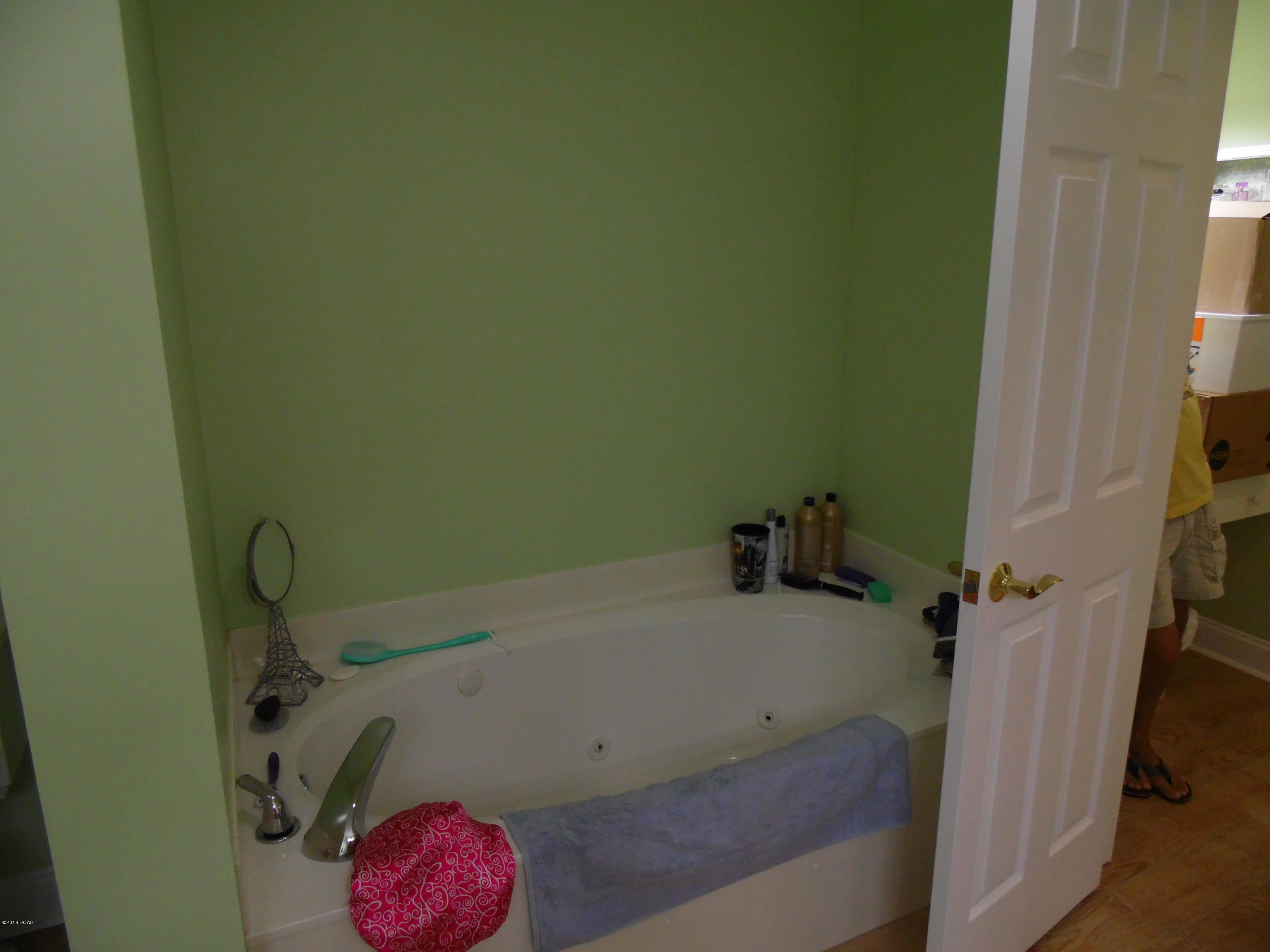 Marina Bay Condo - Residential