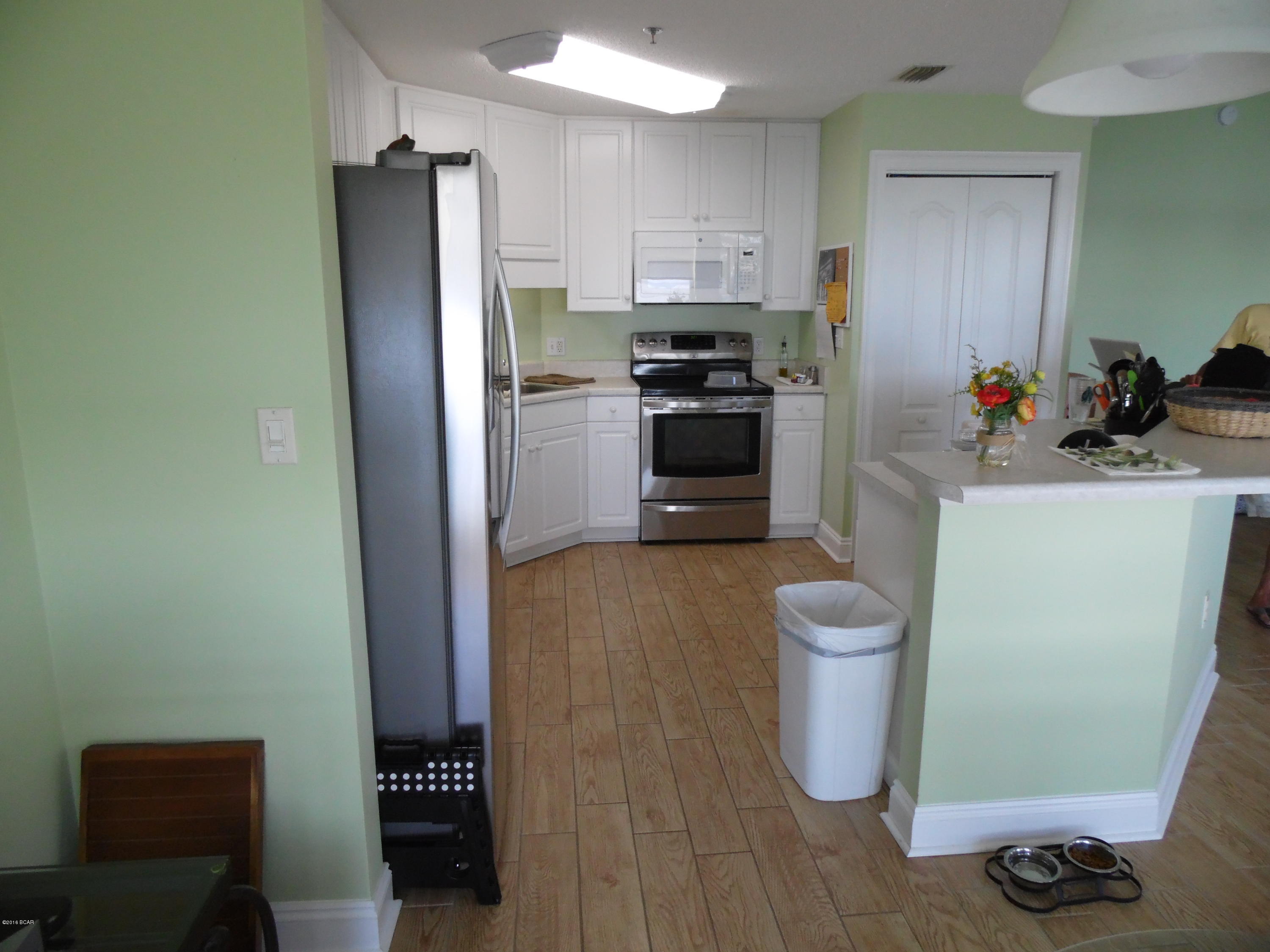 Marina Bay Condo - Residential