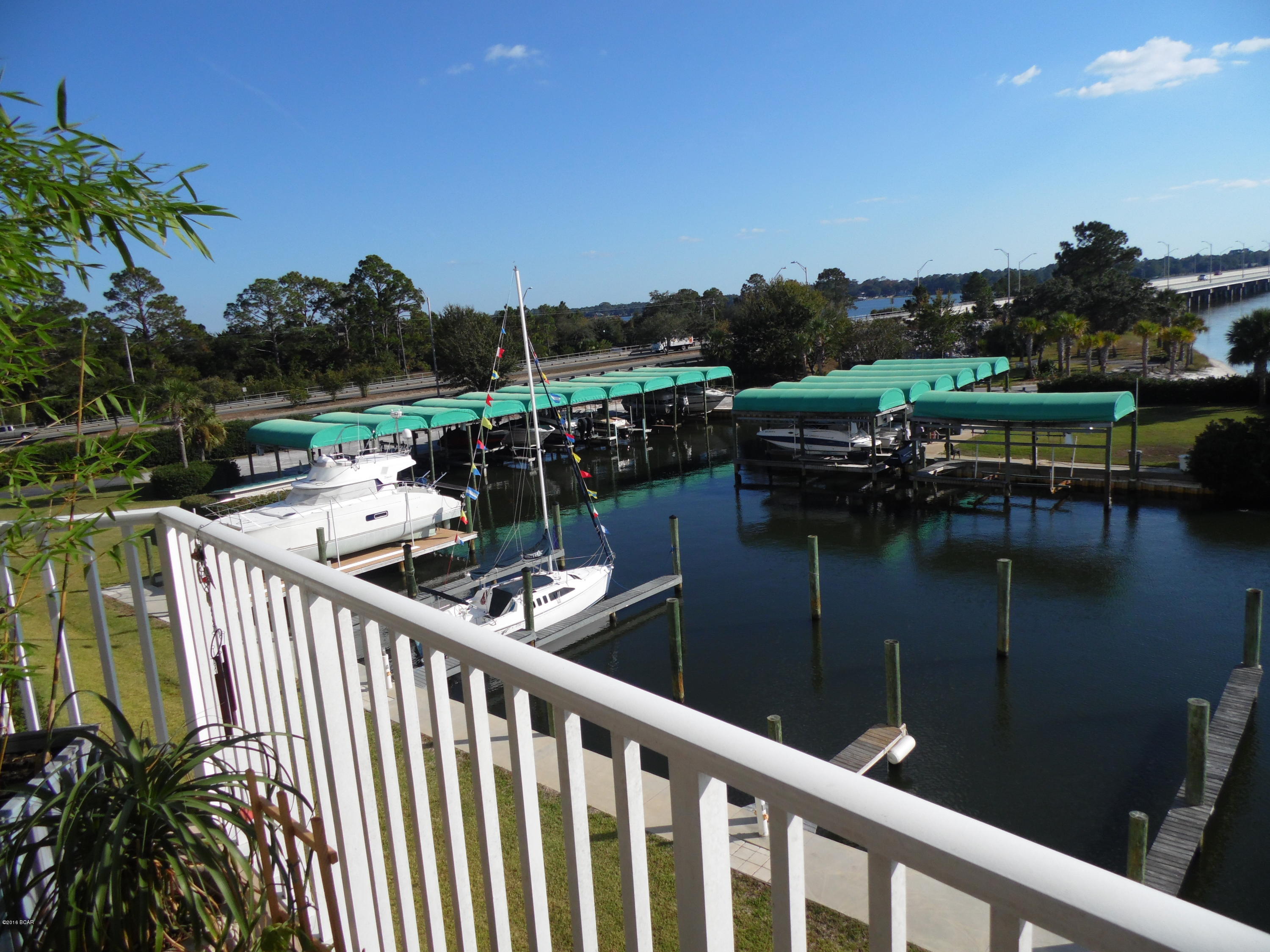 Marina Bay Condo - Residential