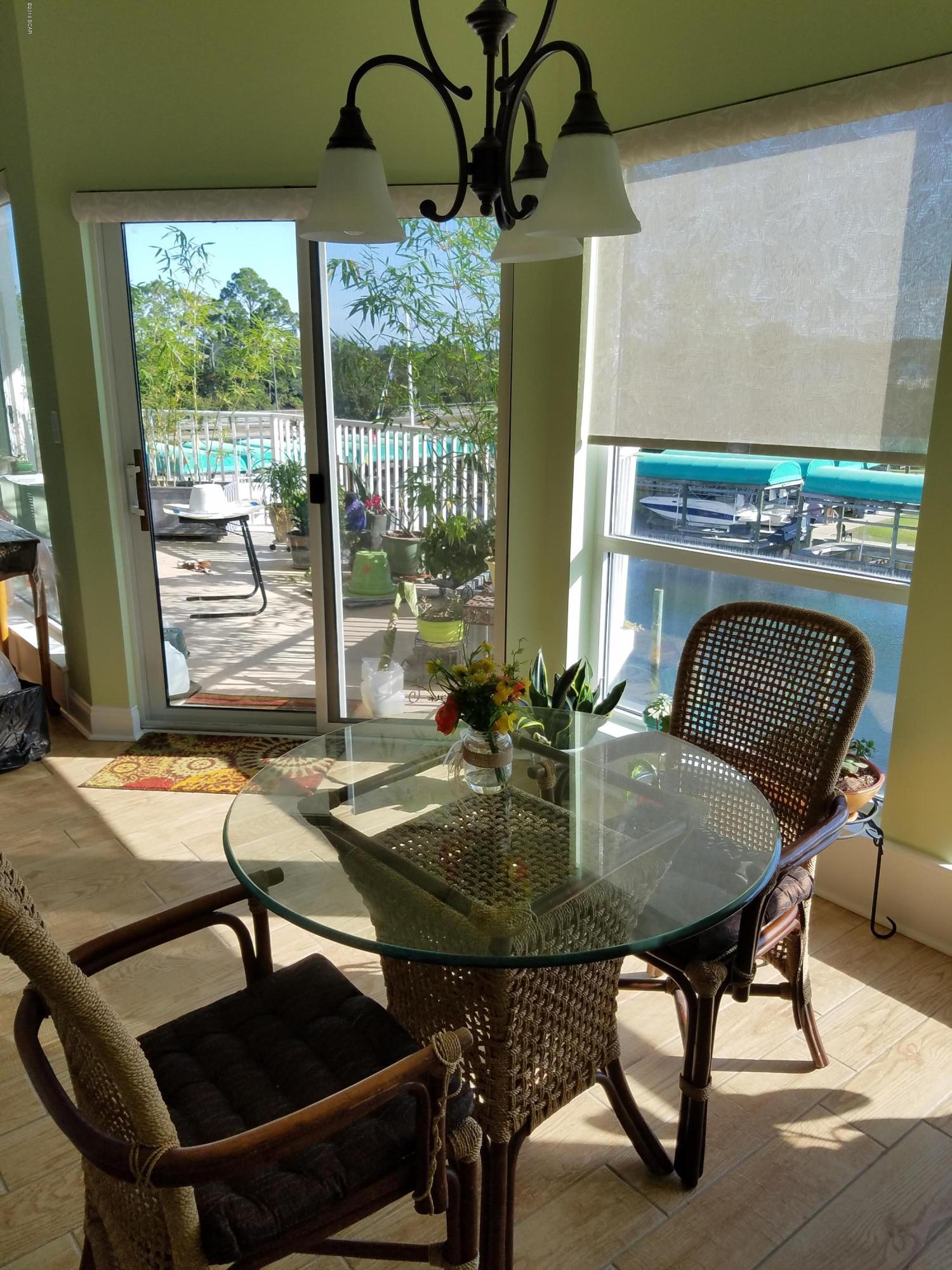 Marina Bay Condo - Residential