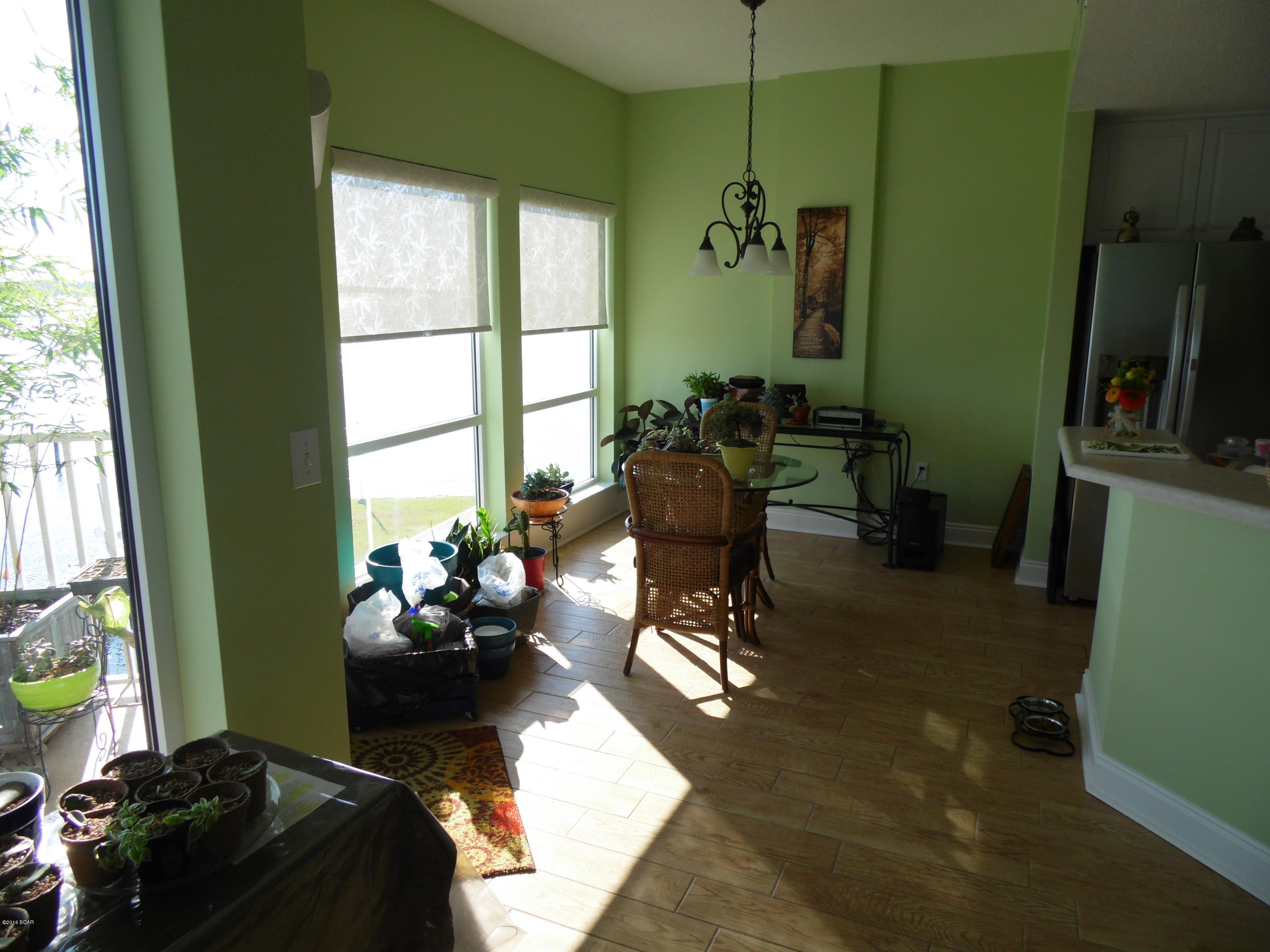 Marina Bay Condo - Residential