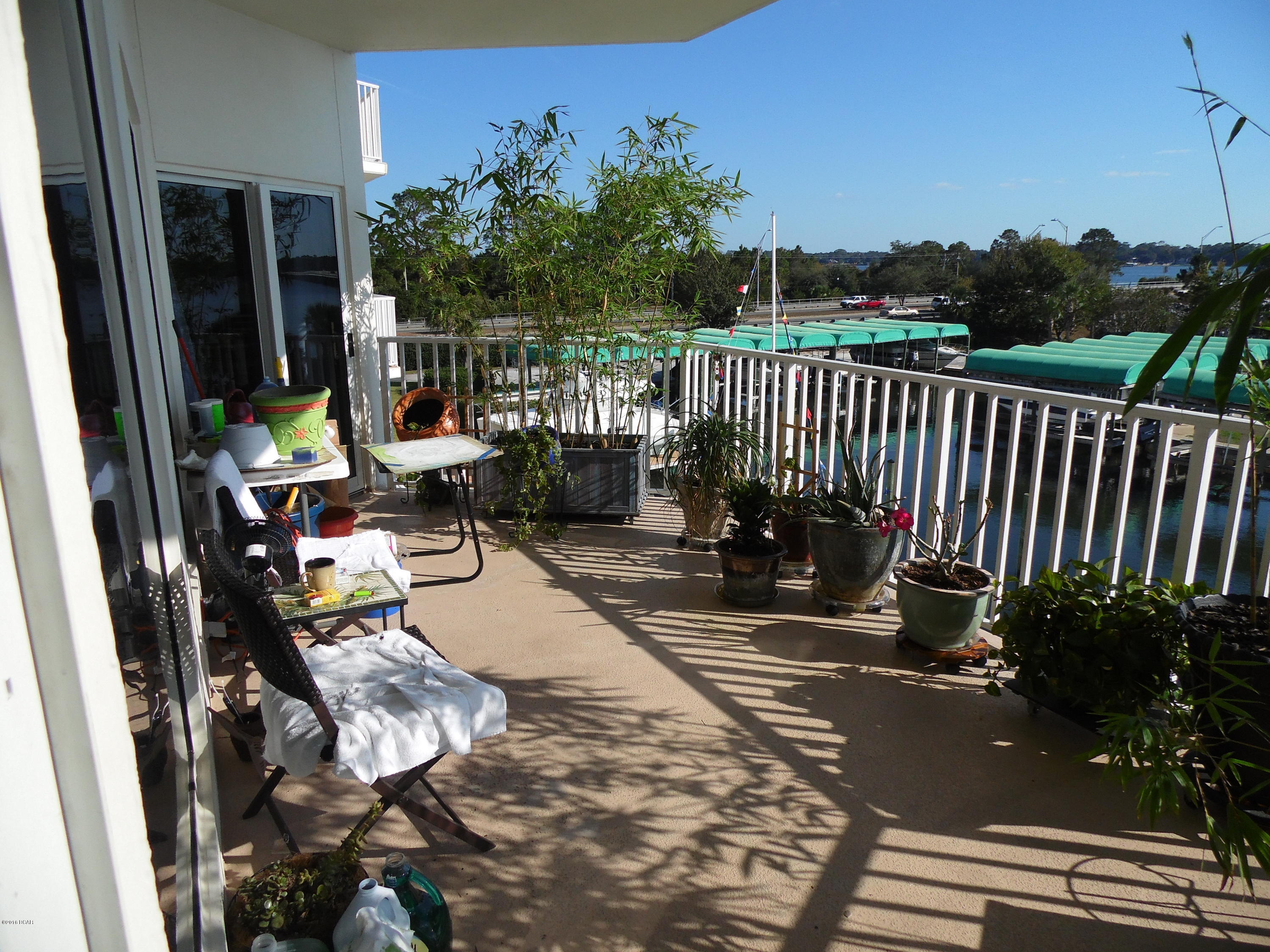 Marina Bay Condo - Residential