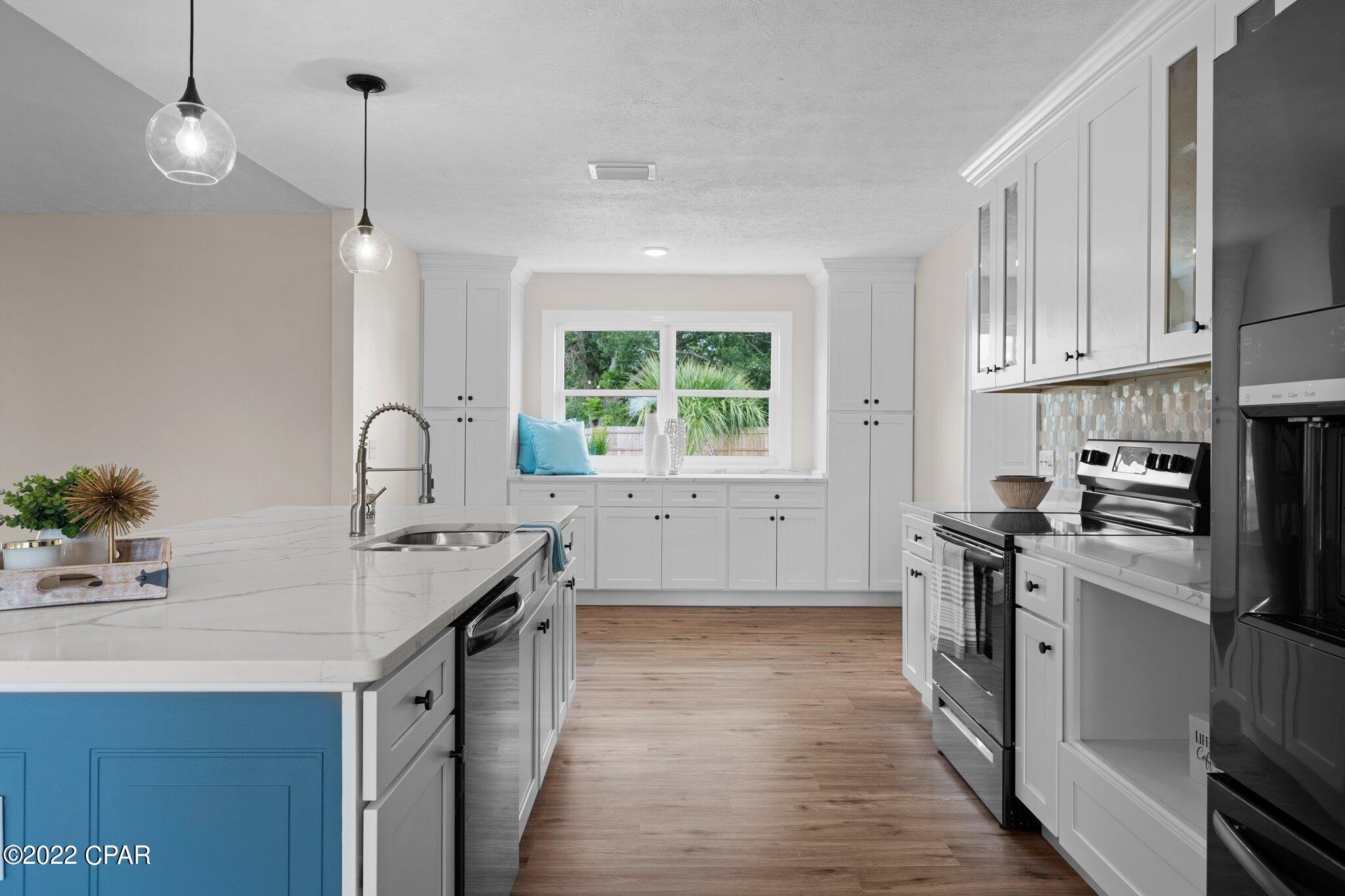 Pretty Bayou Island - Residential