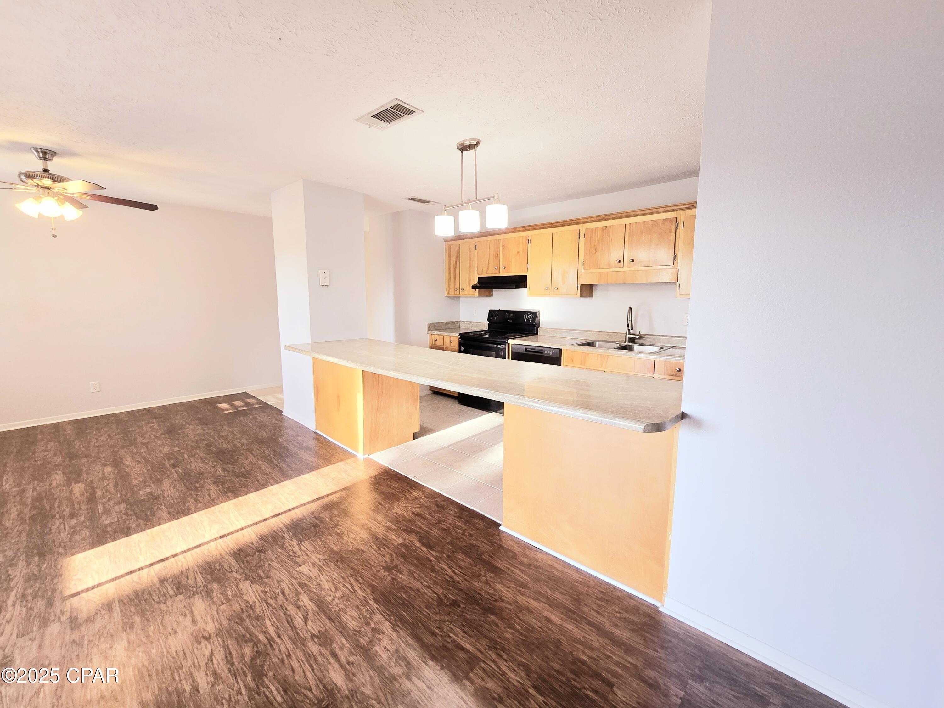 [No Recorded Subdiv] - Residential Lease