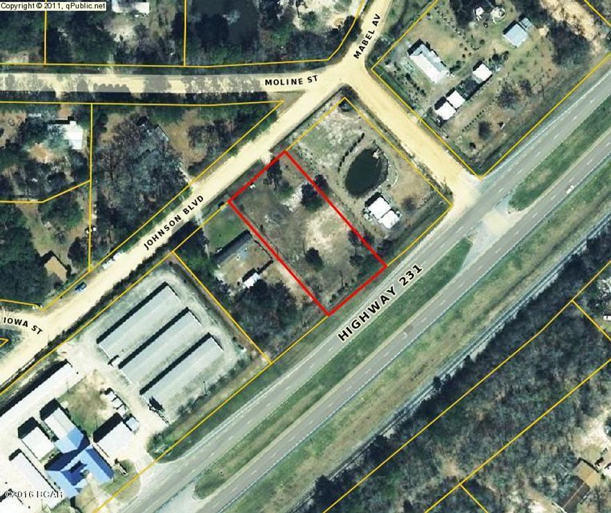 Nice piece of property diretcly on Hwy.231. Can possibly be re-zoned for commercial.