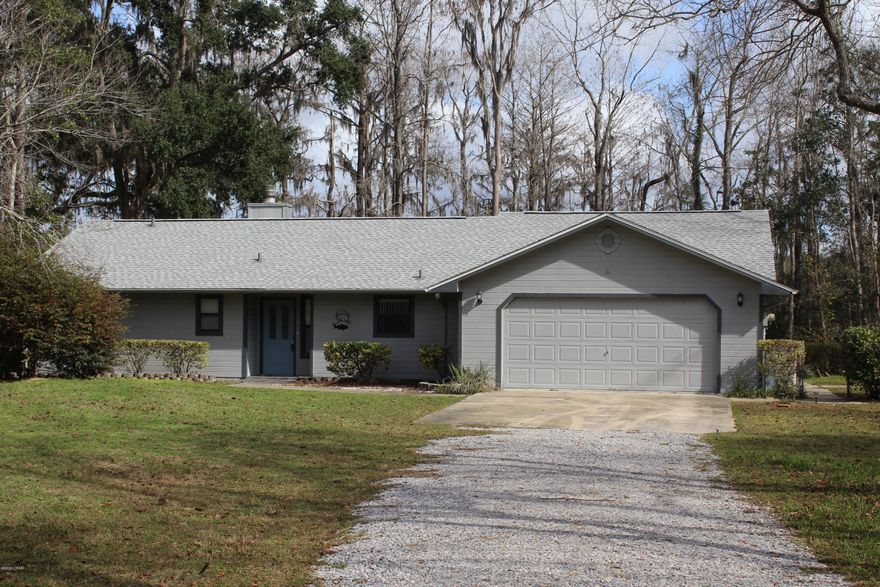 CURRENTLY UNDER CONTRACT, SELLER ACCEPTING BACK UP OFFERS, Pretty lake views all day make this a very cozy home to enjoy living in.  The open floor plan simply invites all for a perfect setting for small gatherings for friends or family but yet cozy to nestle in for an evening for your own waterside respite.  Must see, so make your appointment today for your private showing of this lakeside gem.