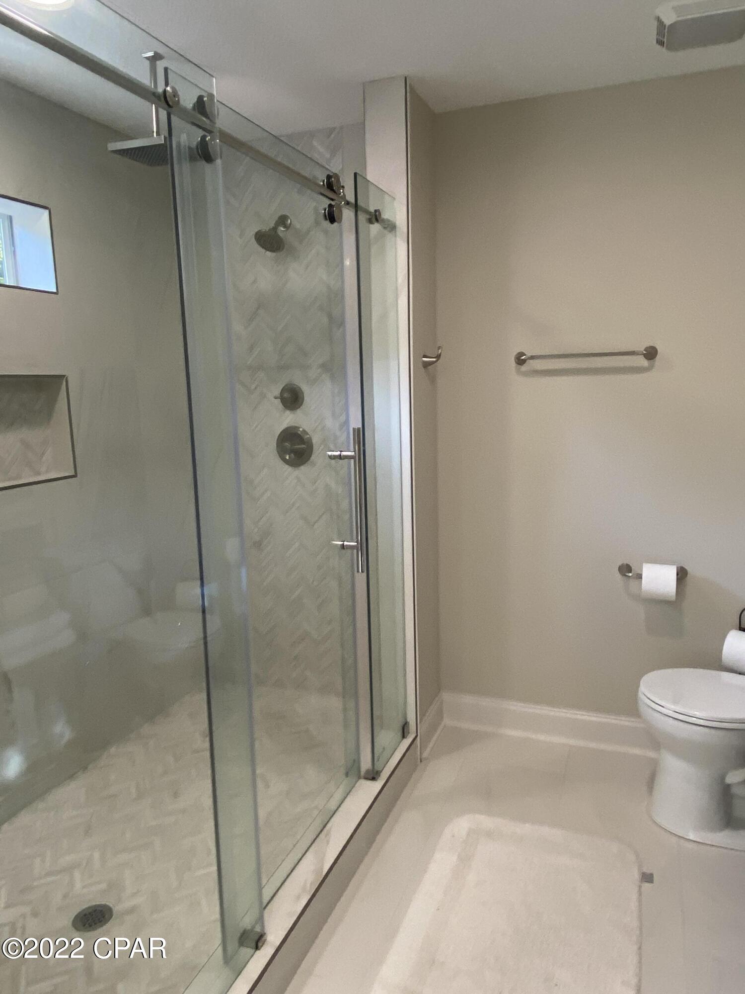 Baytowne Ave East - Residential Lease