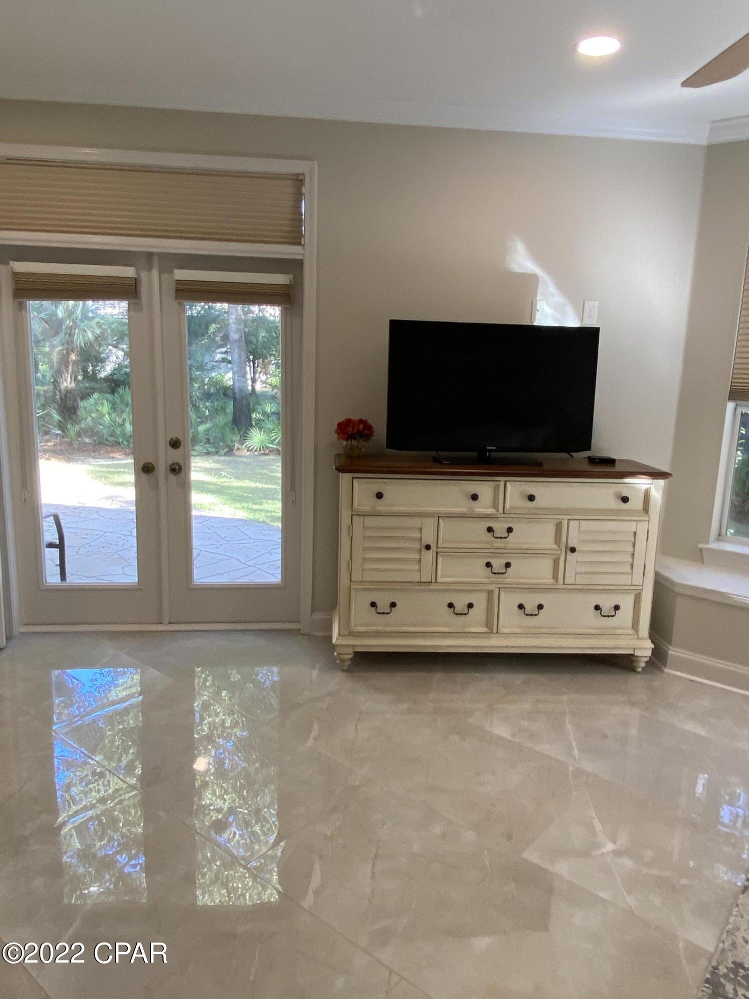 Baytowne Ave East - Residential Lease