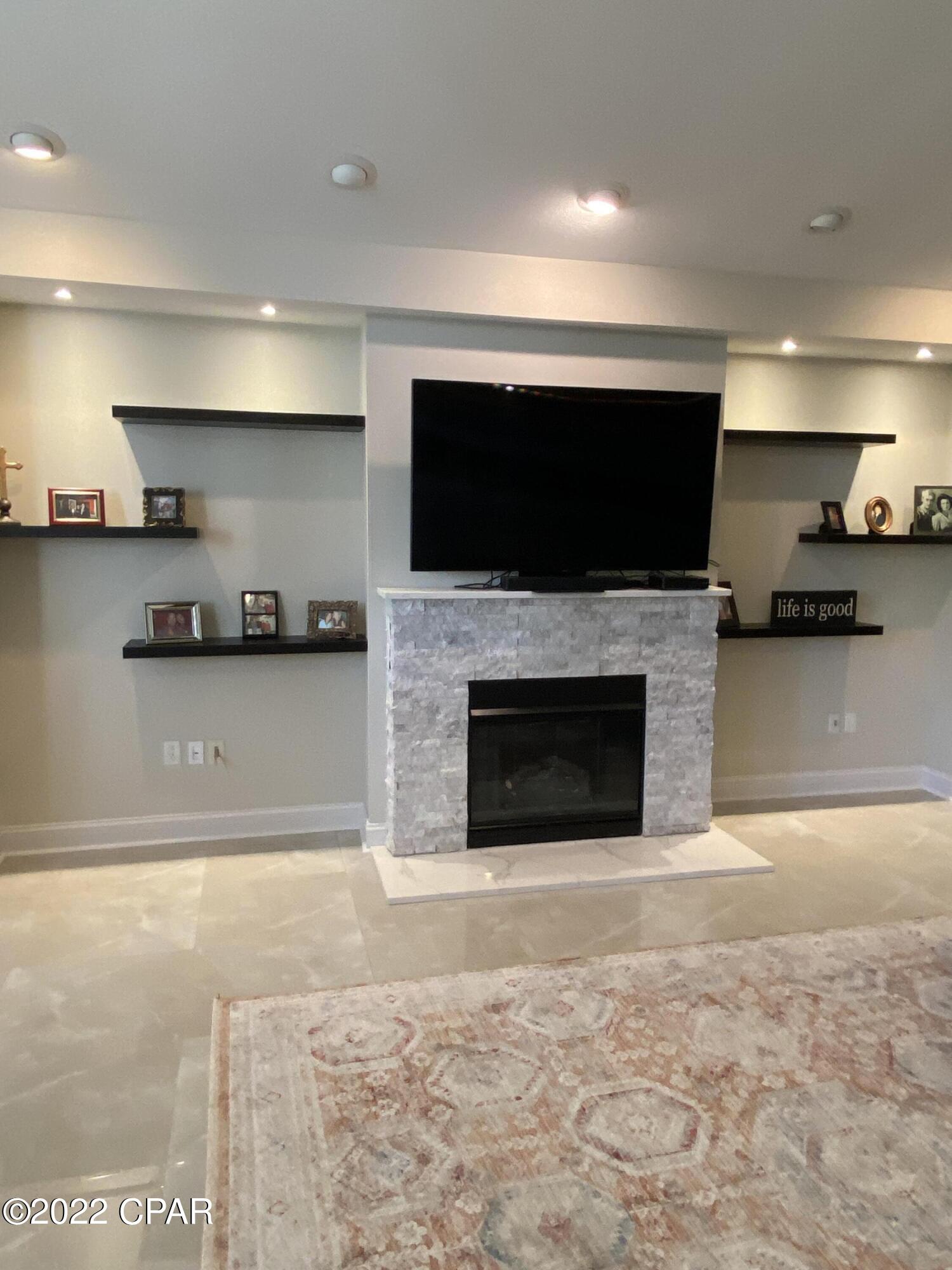 Baytowne Ave East - Residential Lease