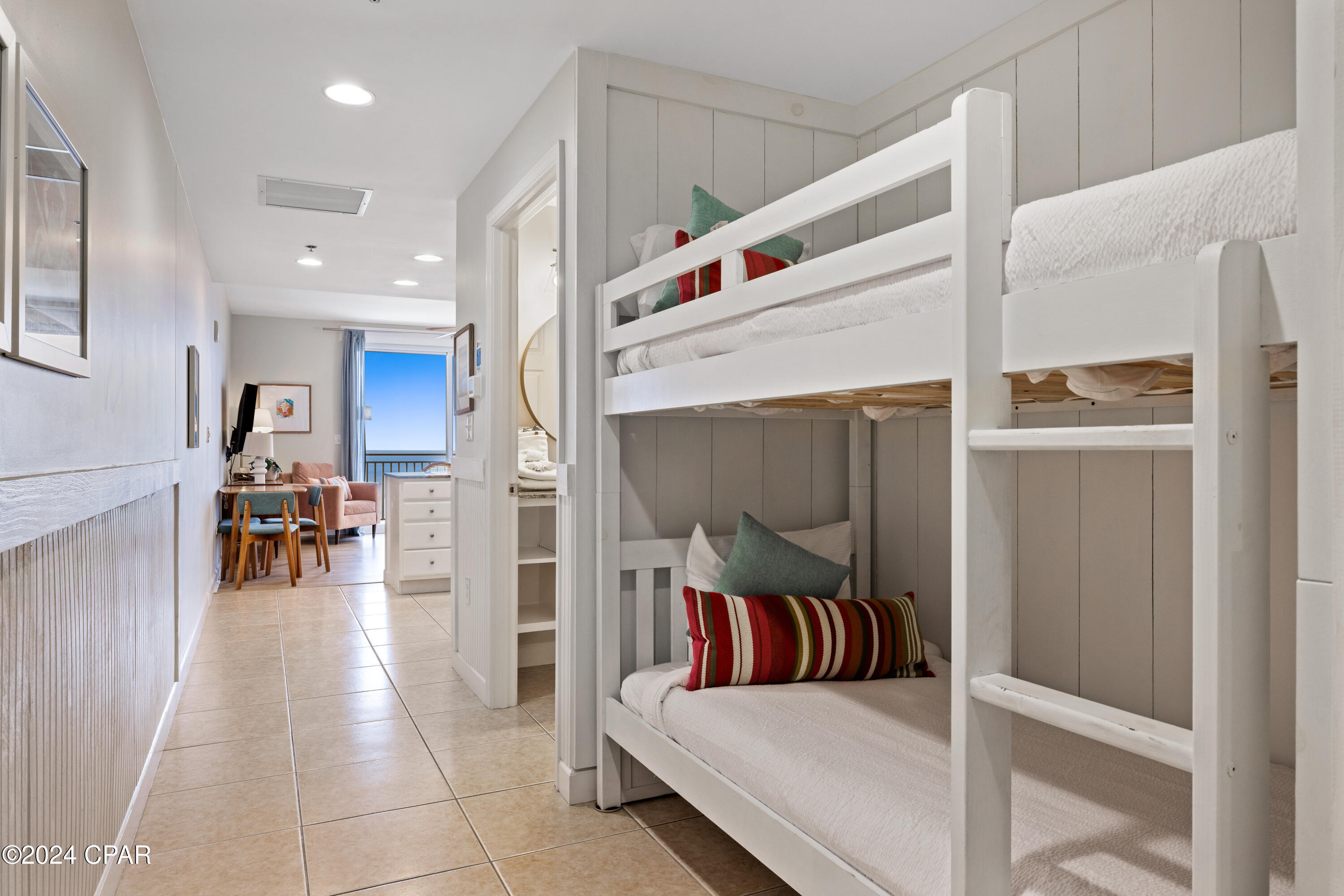 Splash Condo - Residential