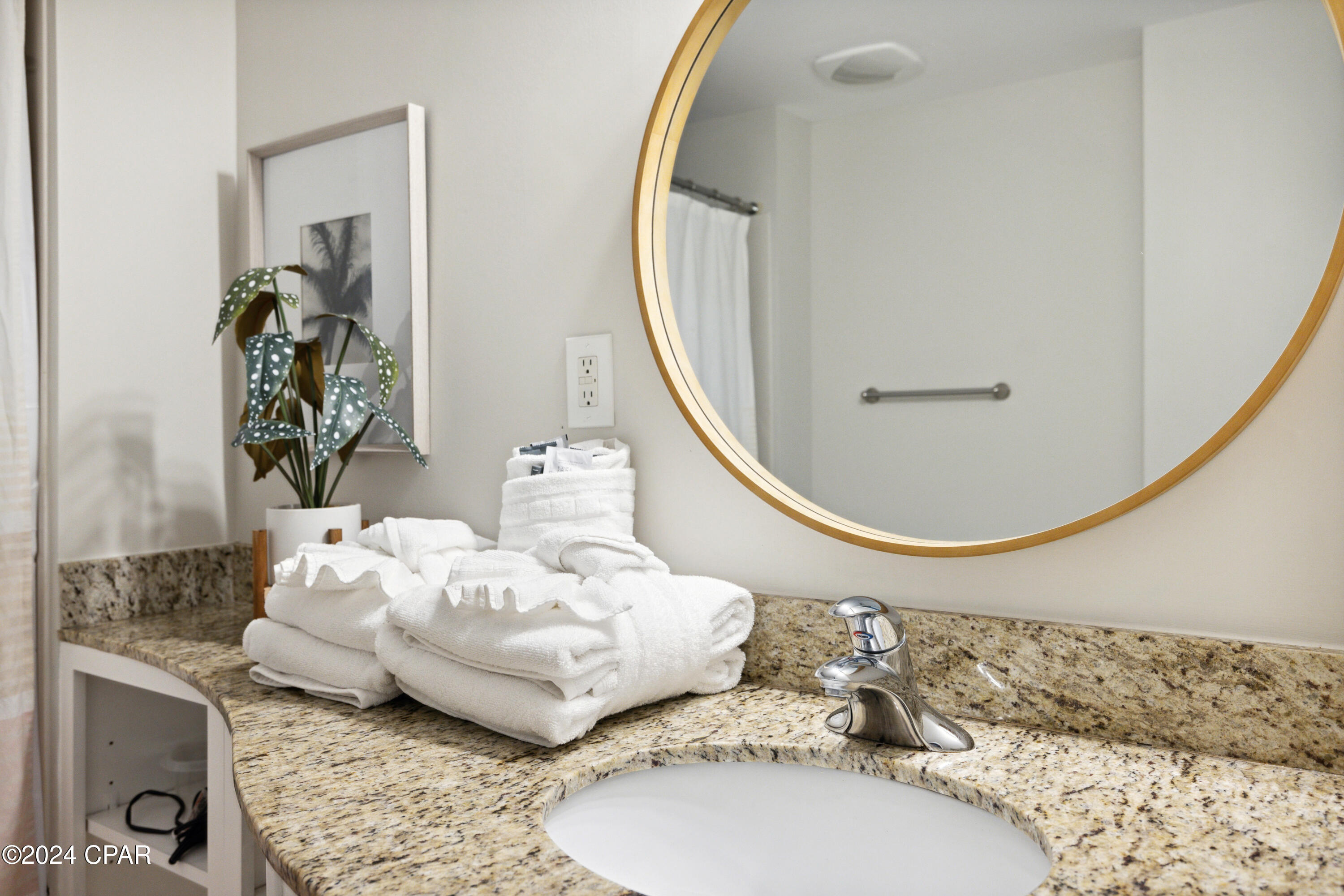 Splash Condo - Residential