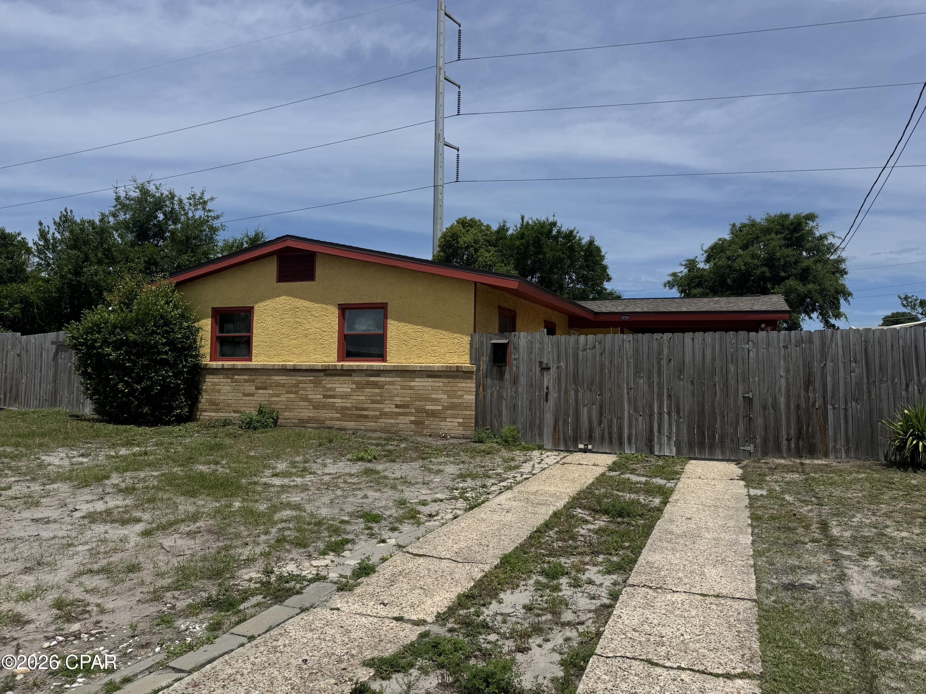 Hentz 1st Add Unit B - Residential