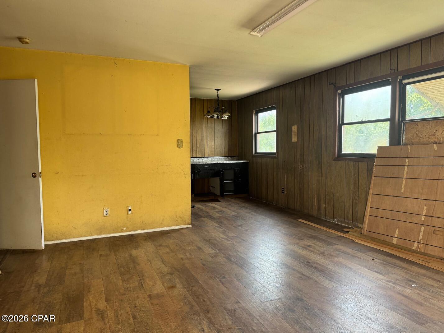 Hentz 1st Add Unit B - Residential