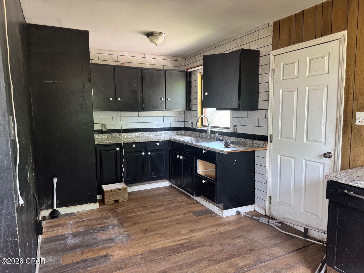 Hentz 1st Add Unit B - Residential