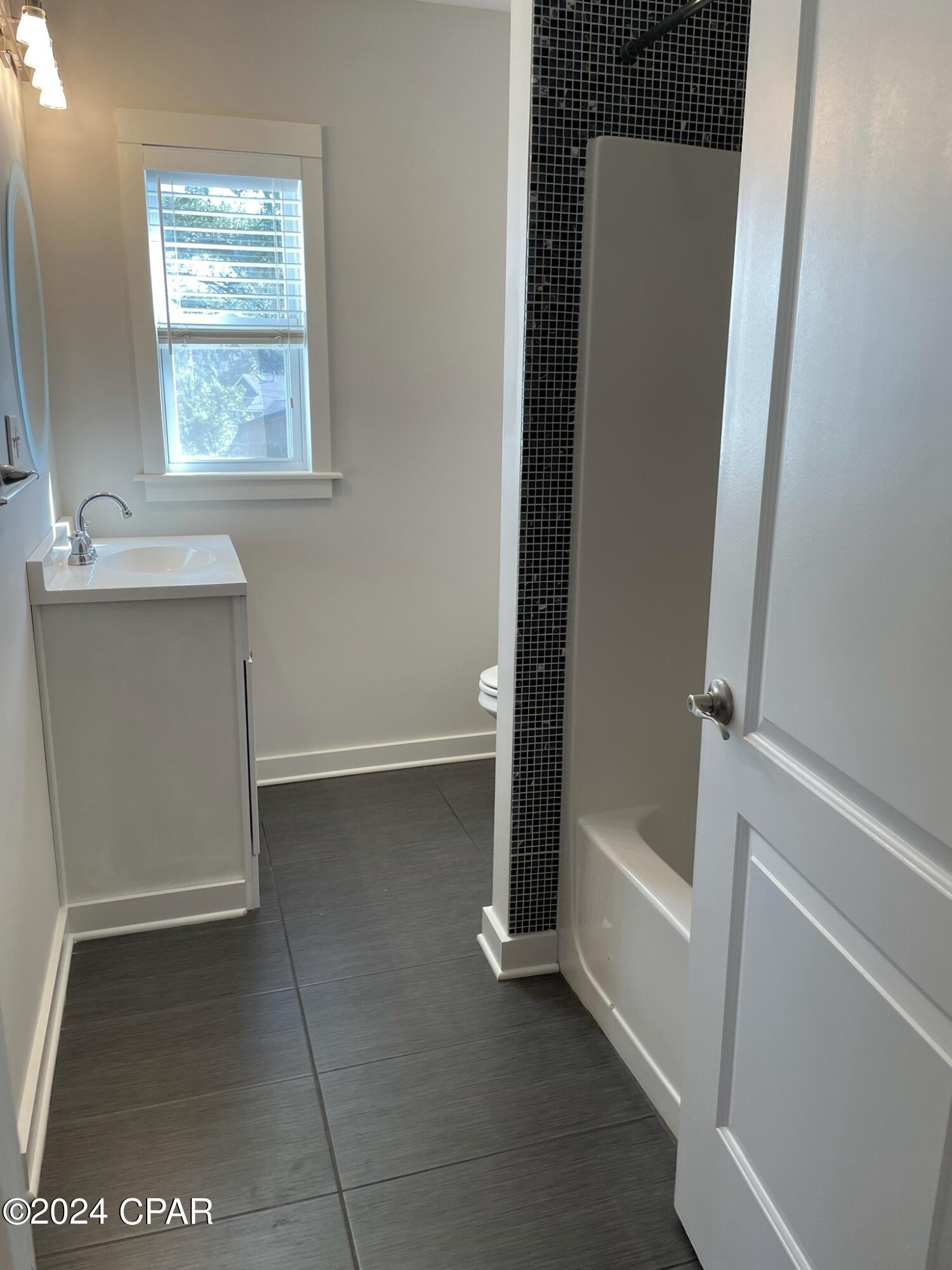 Bunkers Cove - Residential Lease