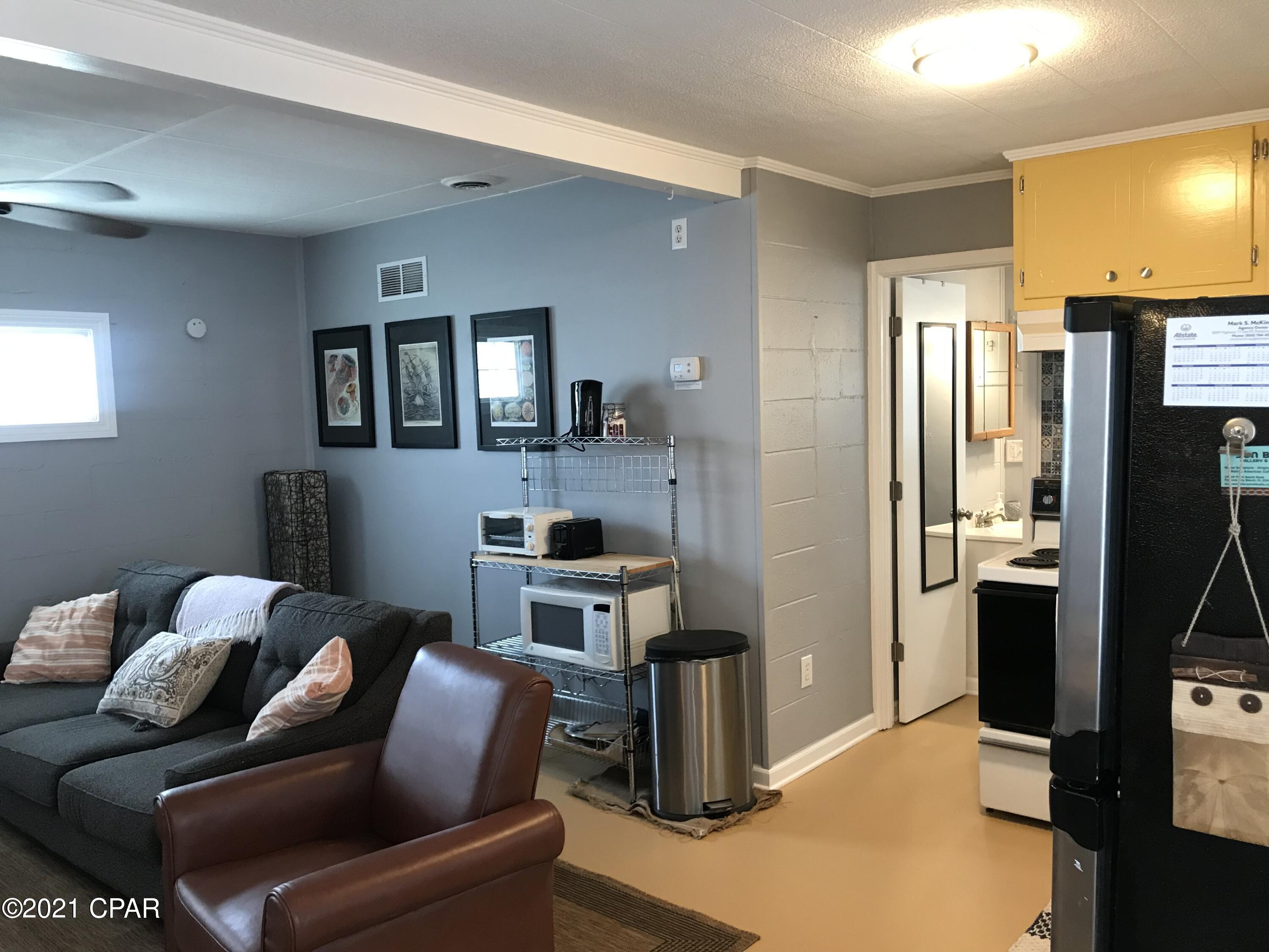 [No Recorded Subdiv] - Residential Lease