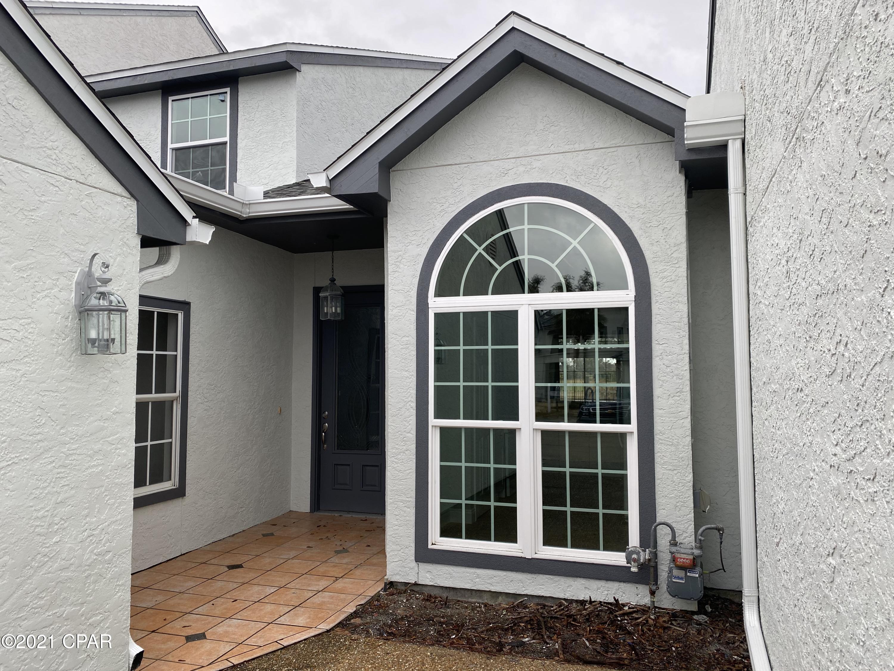 Tropical Bay - Residential