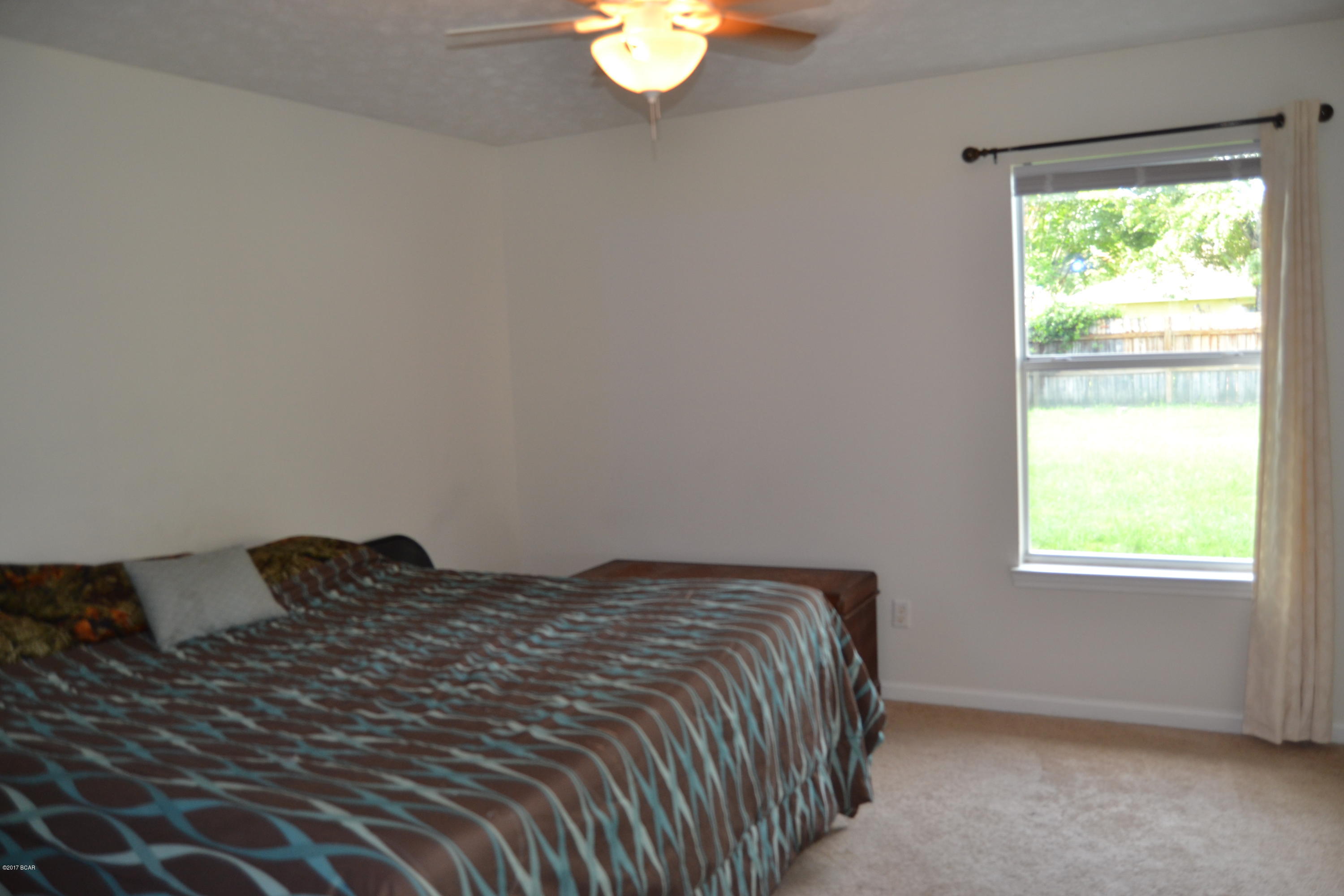 Pine Tree Place Unit 1 - Residential