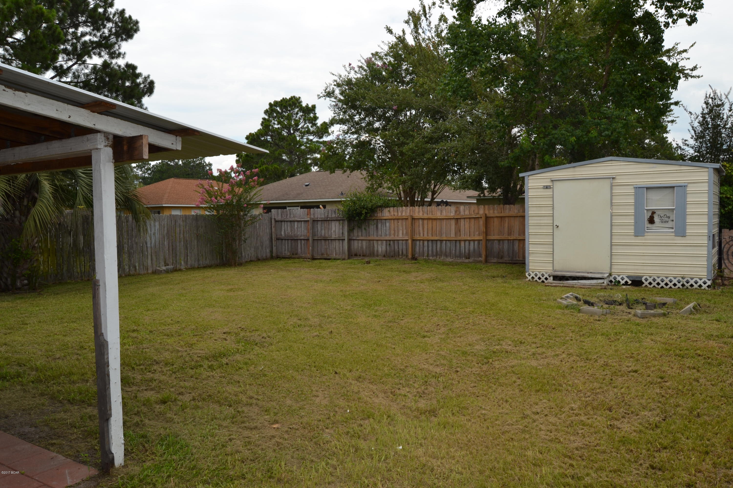 Pine Tree Place Unit 1 - Residential