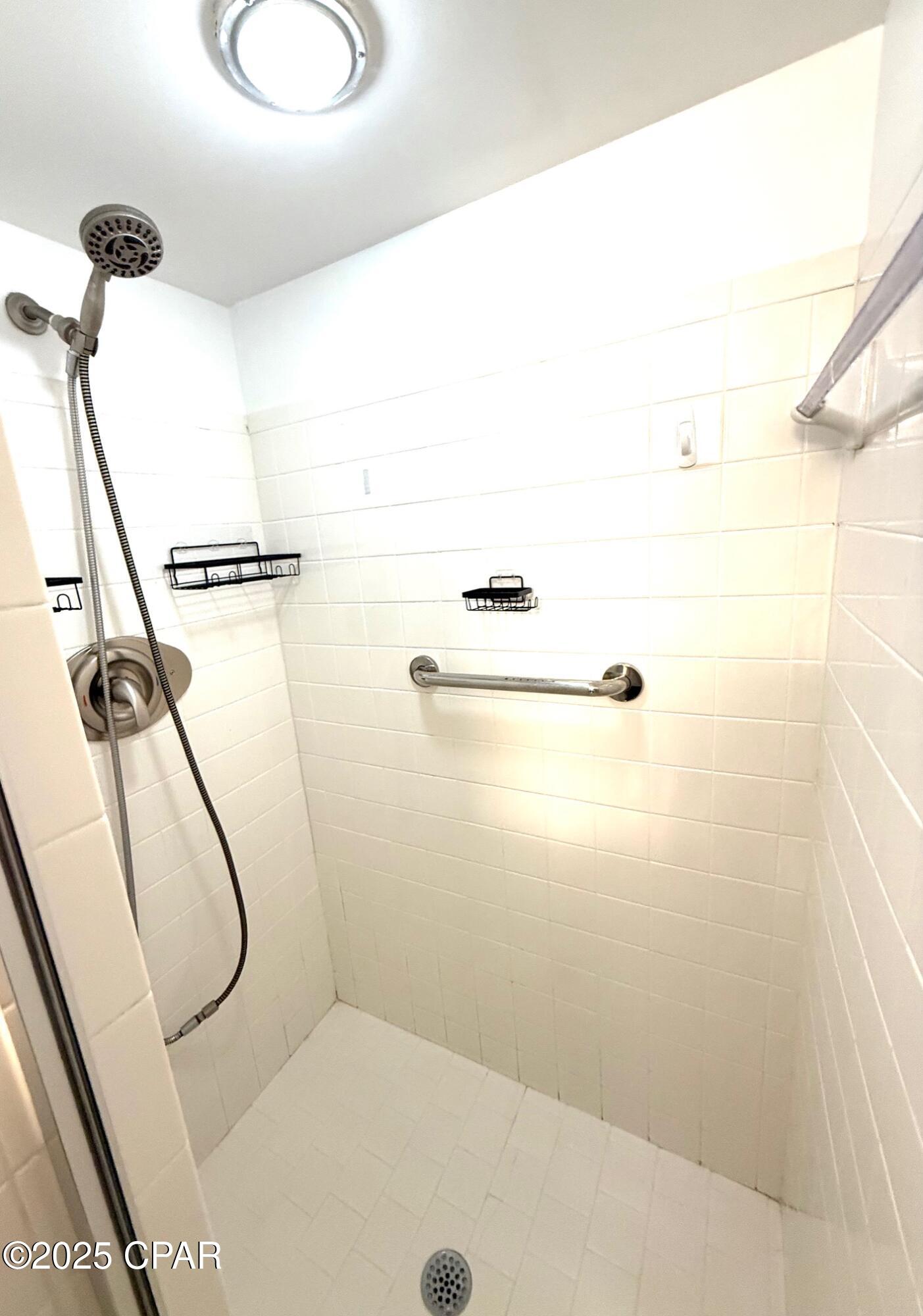 Pinnacle Port - Residential Lease