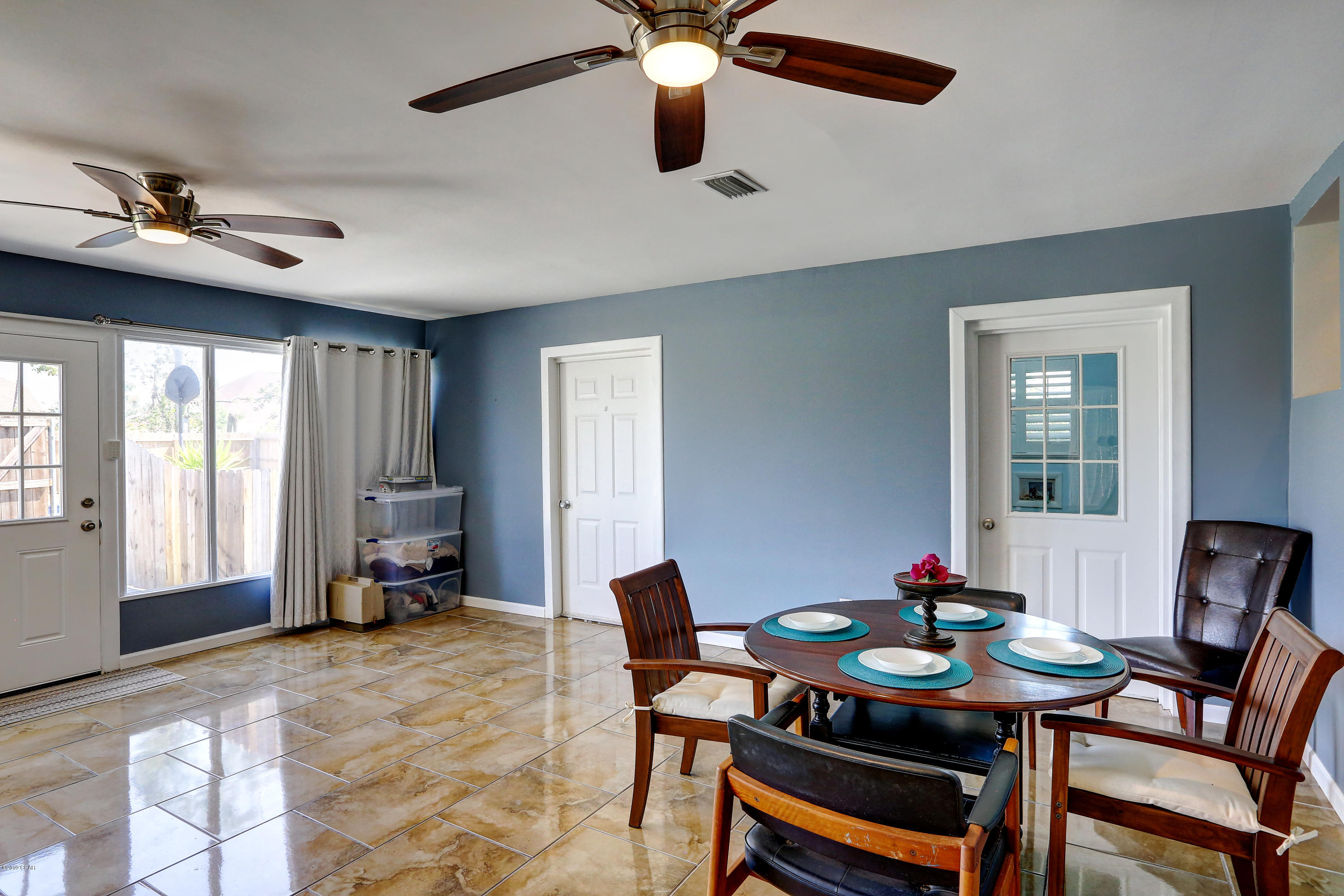 Country Club Gardens - Residential