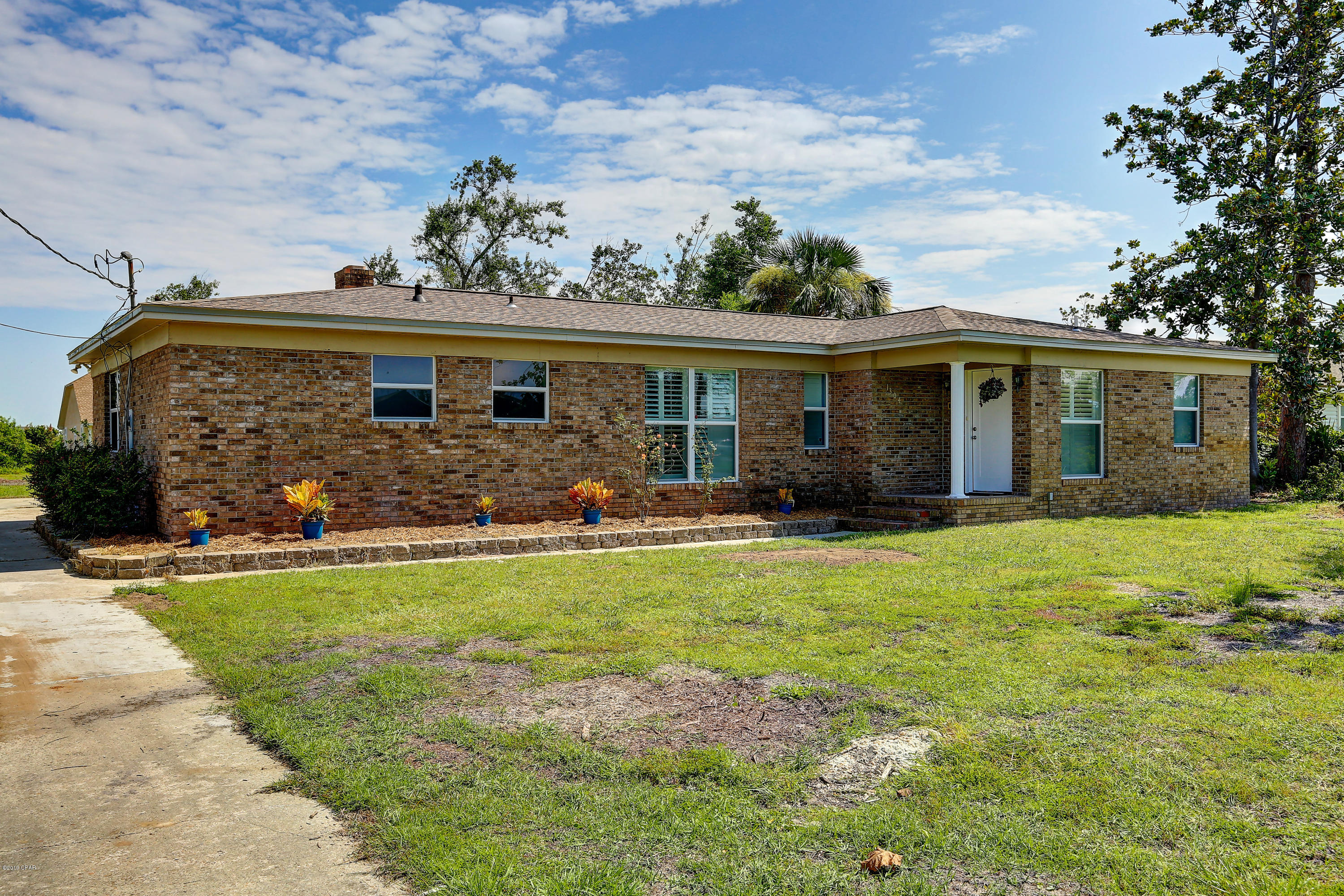 Country Club Gardens - Residential