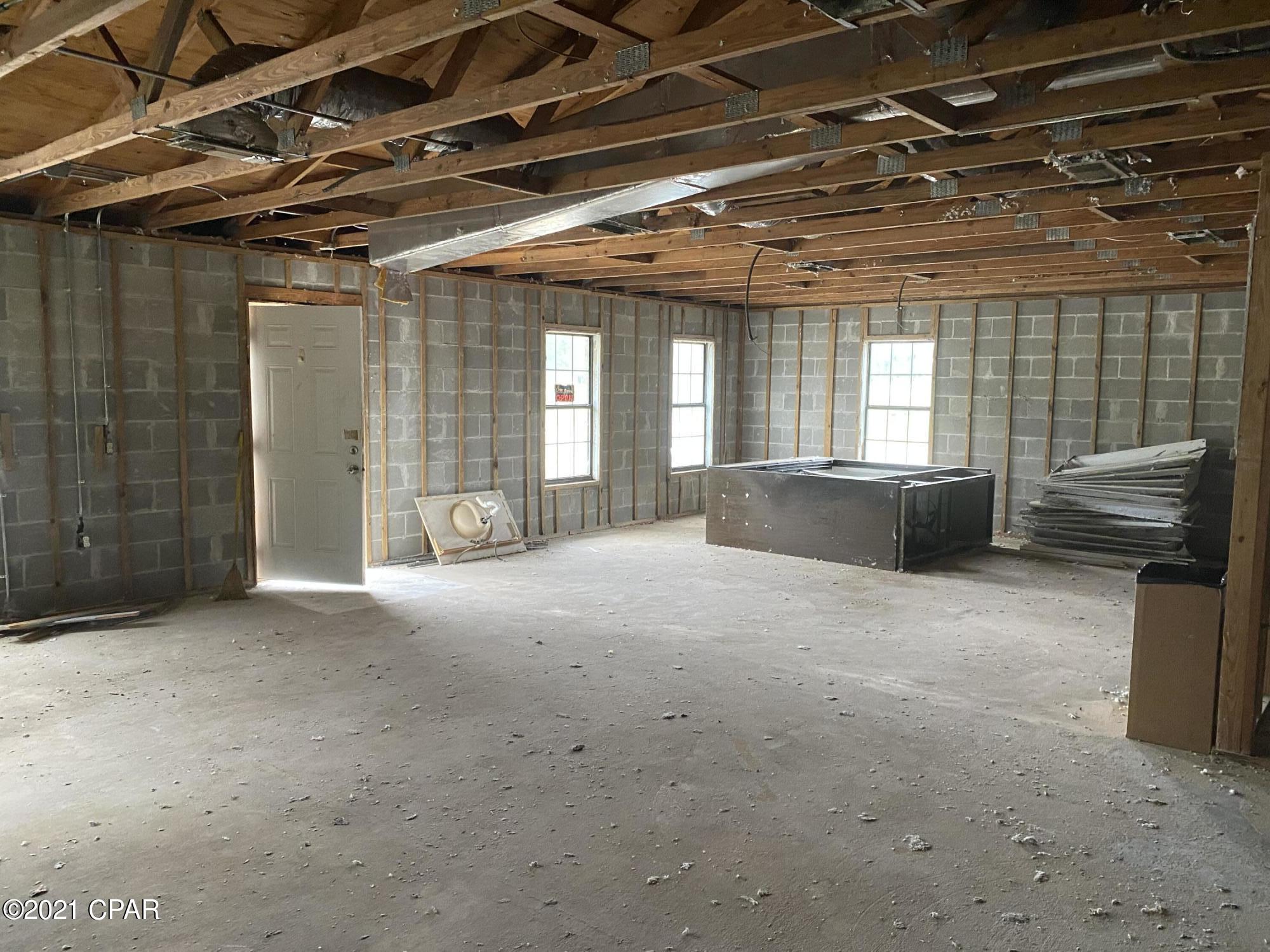 [No Recorded Subdiv] - Commercial Sale