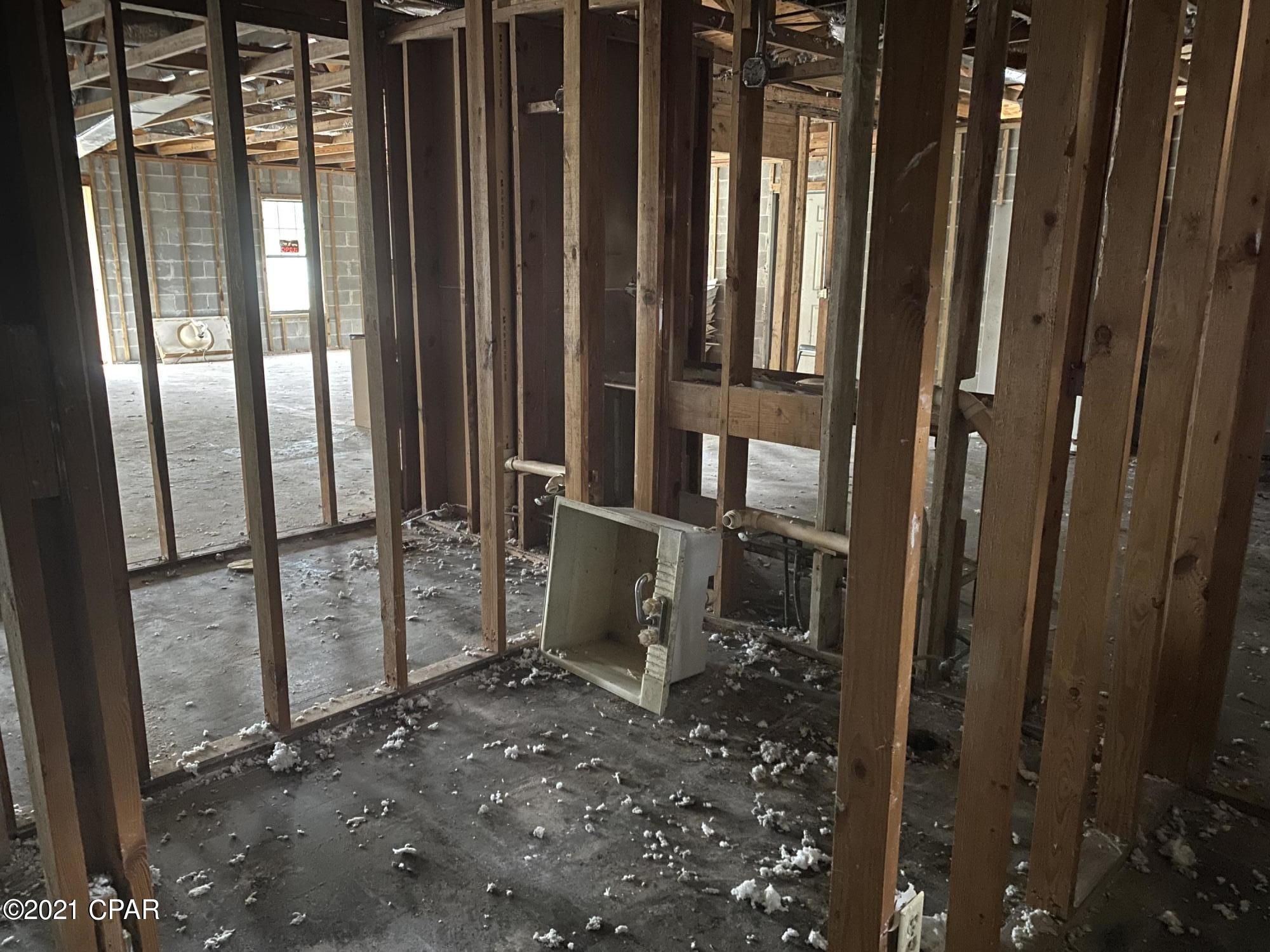 [No Recorded Subdiv] - Commercial Sale