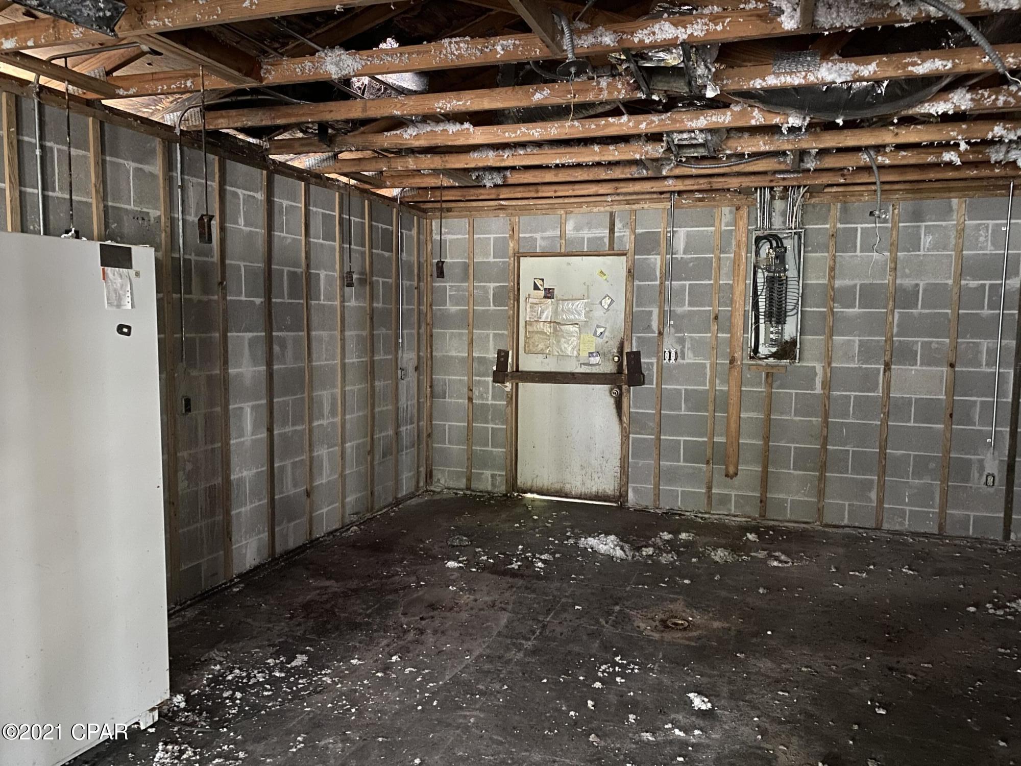 [No Recorded Subdiv] - Commercial Sale