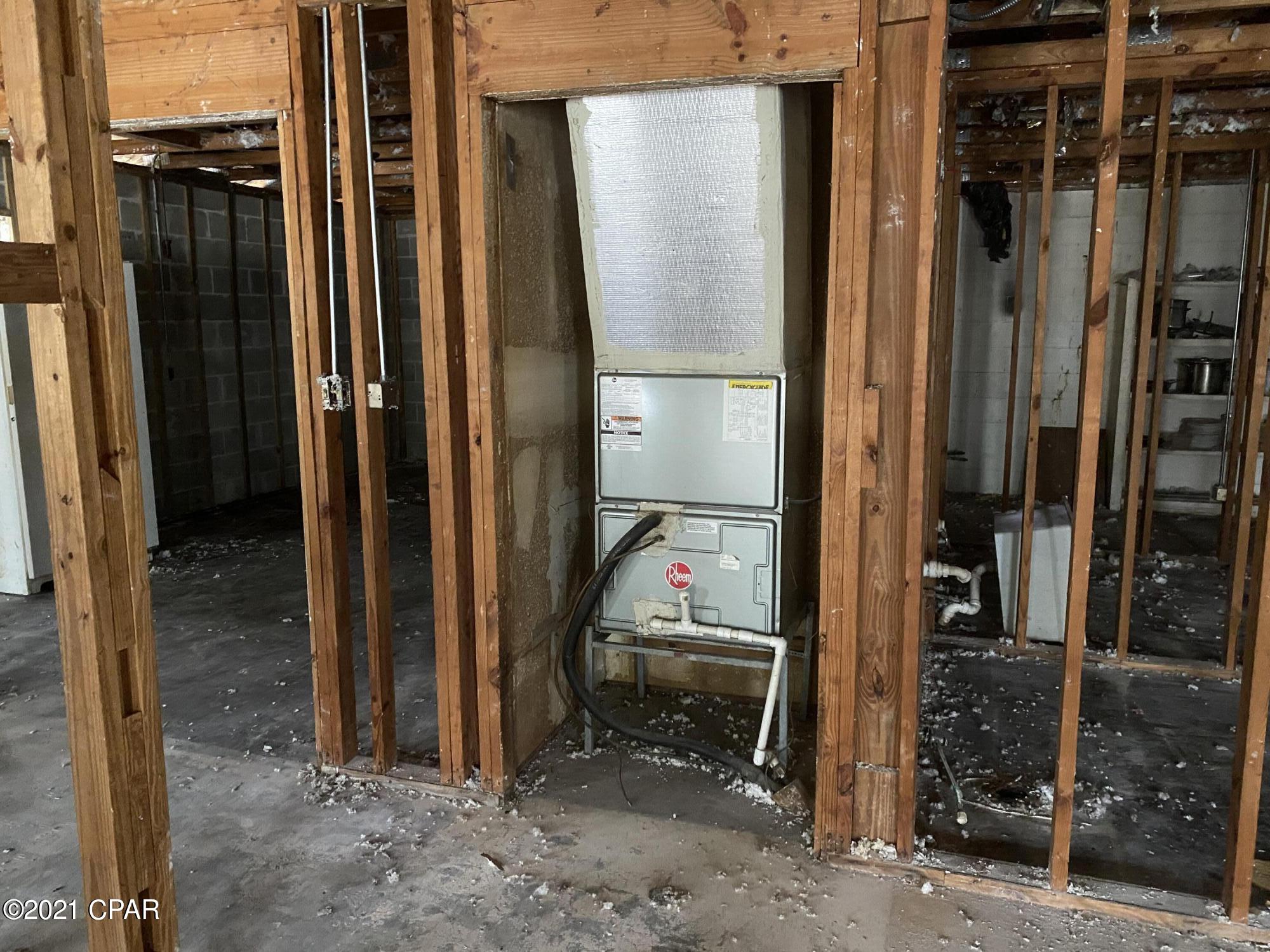 [No Recorded Subdiv] - Commercial Sale