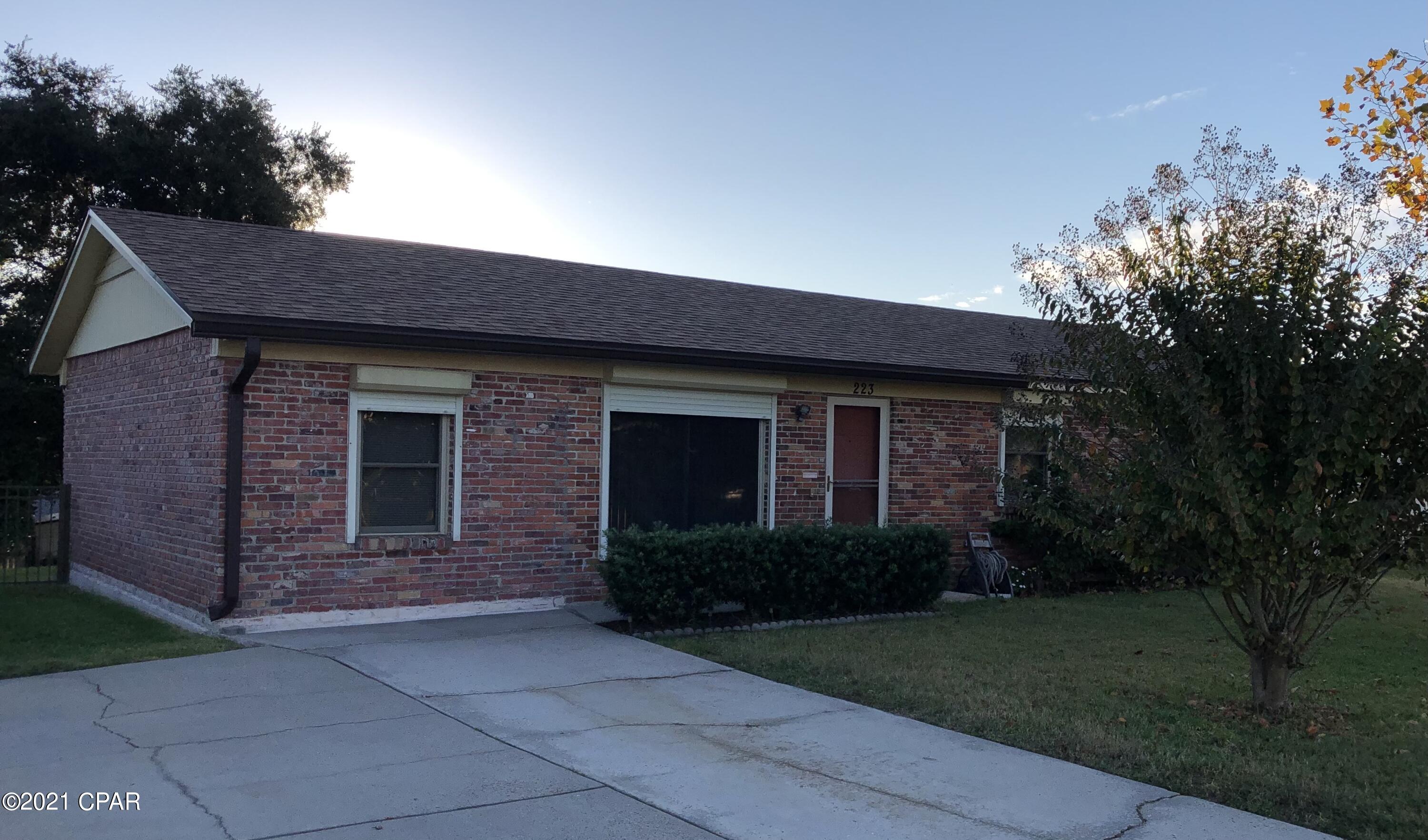 Diamond Head-Lakeside - Residential