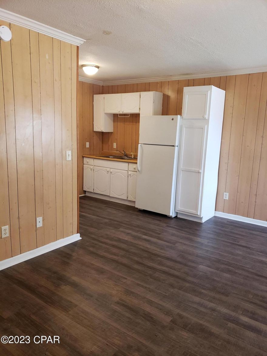 1 bed 1 bath centrally located. Landlord provides trash service and lawncare. No pets.