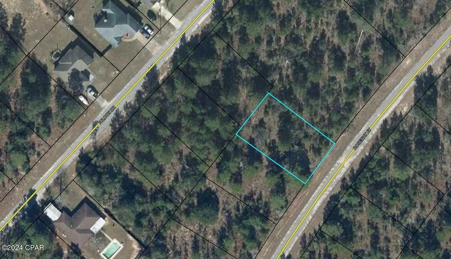 Wonderful building lot in the rapidly growing Sunny Hills community. There are several major builders currently putting in new homes to accommodate the growth pushing north out of Panama City. Sunny Hills is a deed restricted (no mobile homes) community with no HOA. This growing community features a popular and affordable 18 hole public golf course and many fine fishing lakes. Come check out this quiet, peaceful lifestyle.
