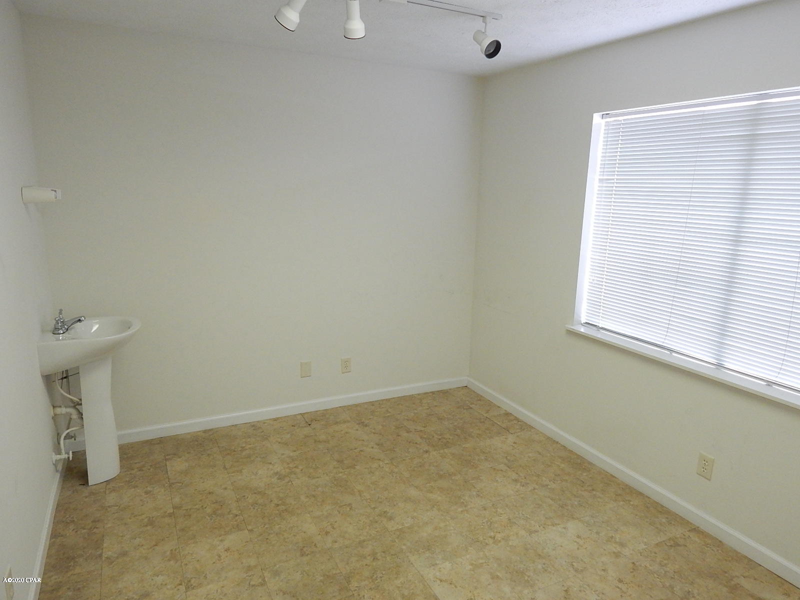 No Named Subdivision - Commercial Lease