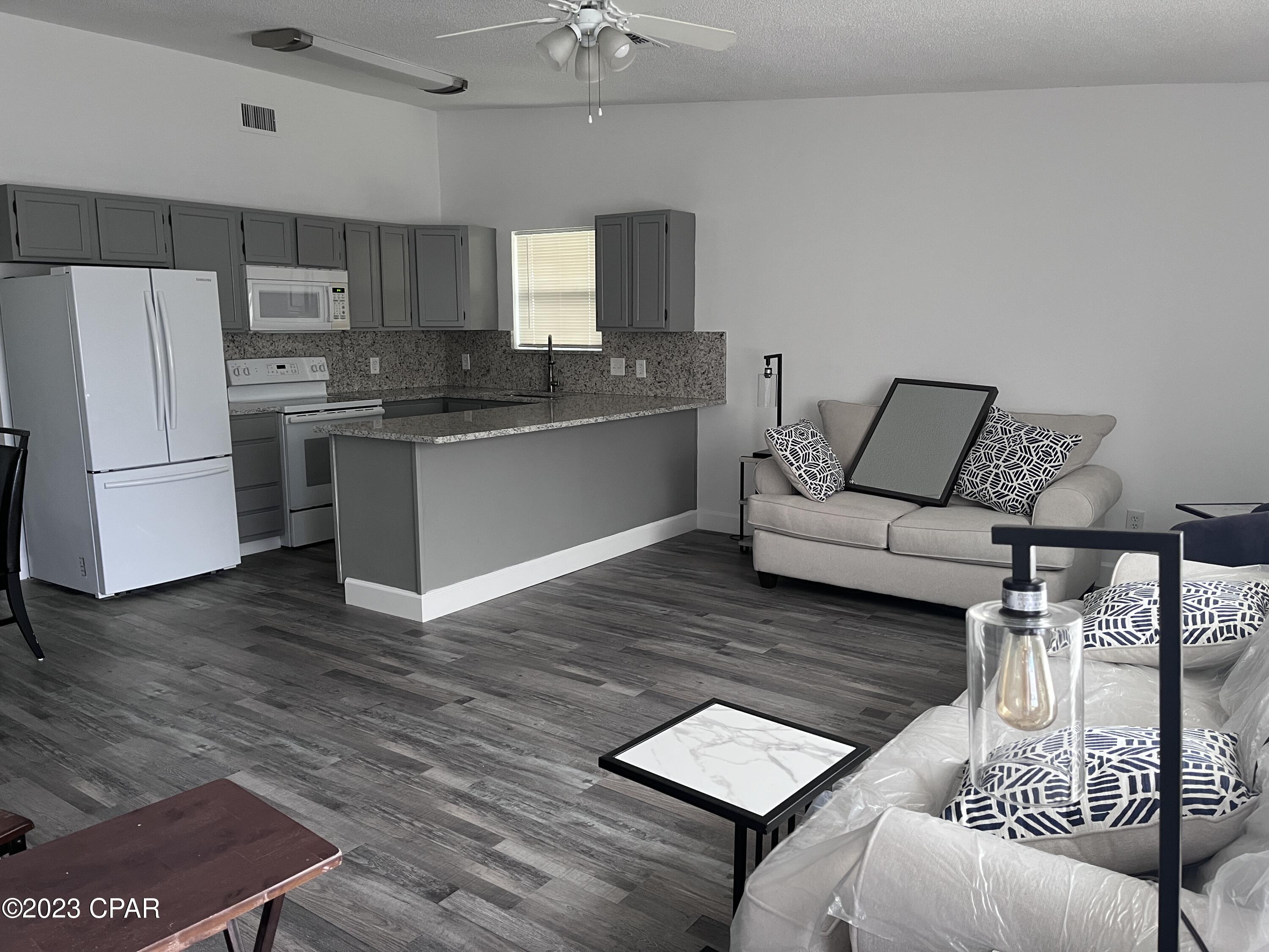 [No Recorded Subdiv] - Residential Lease